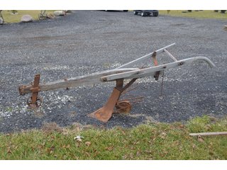 Property photo 38 - PERSONAL PROPERTY & ANTIQUE TRACTORS AUCTION IN HUNTINGTON COUNTY, INDIANA
