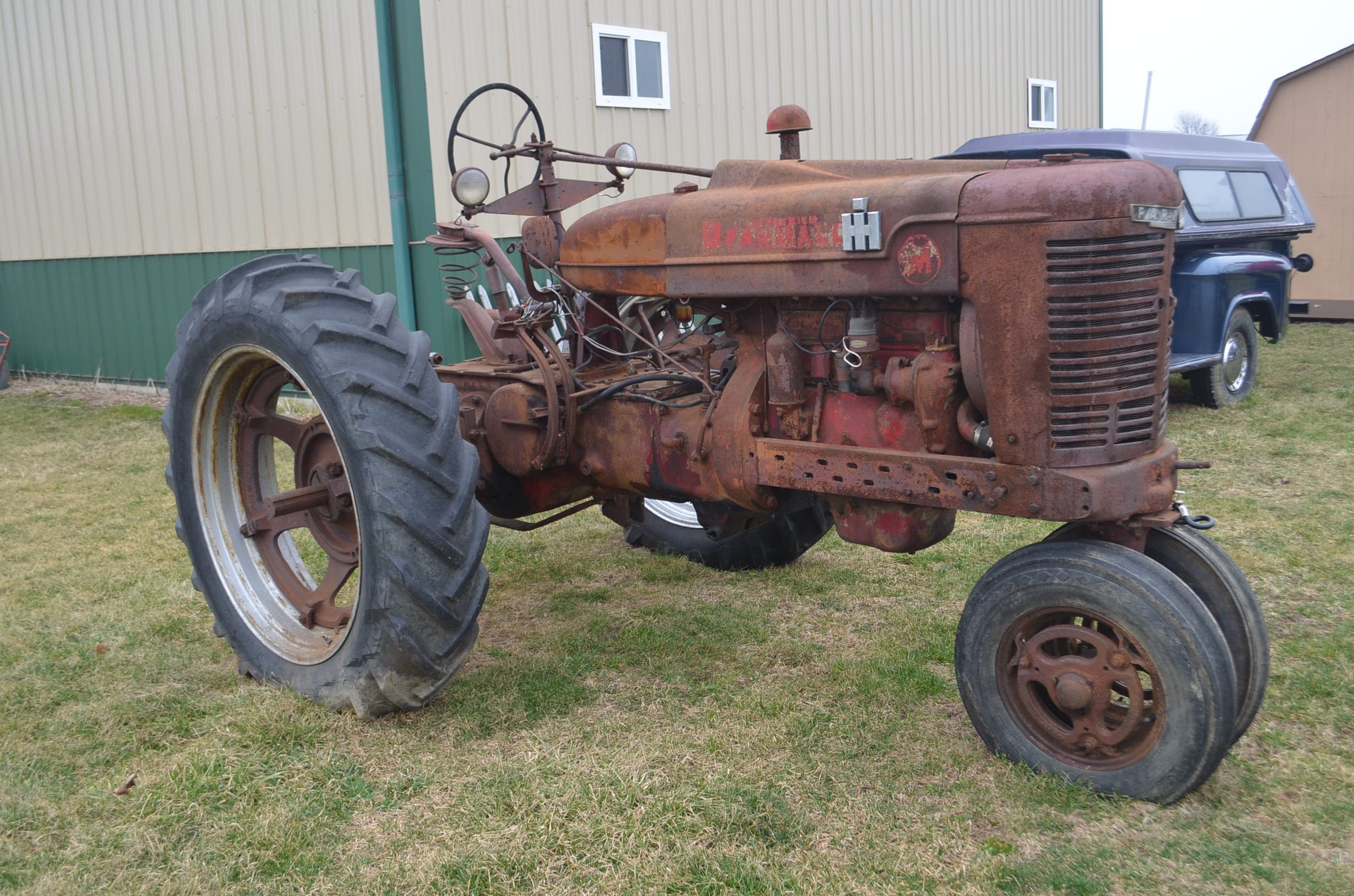 Property photo 9 - PERSONAL PROPERTY & ANTIQUE TRACTORS AUCTION IN HUNTINGTON COUNTY, INDIANA