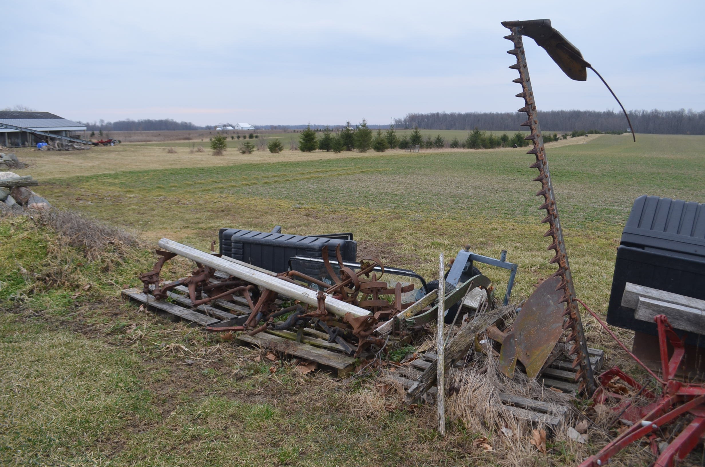 Property photo 32 - PERSONAL PROPERTY & ANTIQUE TRACTORS AUCTION IN HUNTINGTON COUNTY, INDIANA