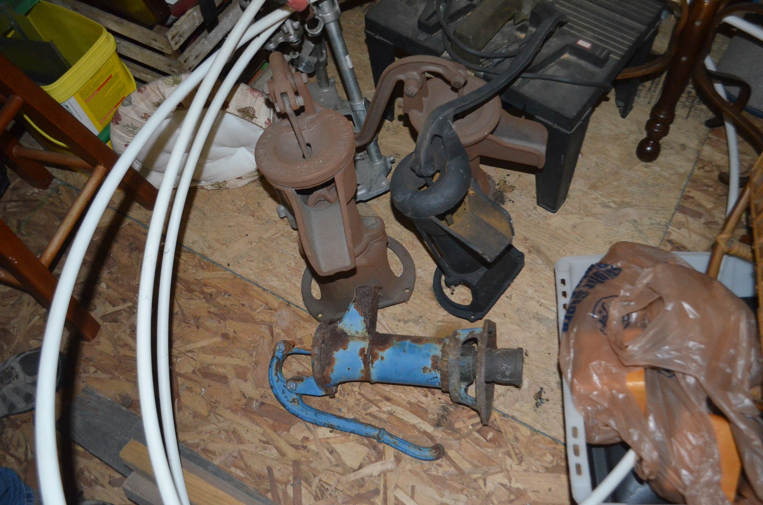 Property photo 106 - PERSONAL PROPERTY & ANTIQUE TRACTORS AUCTION IN HUNTINGTON COUNTY, INDIANA
