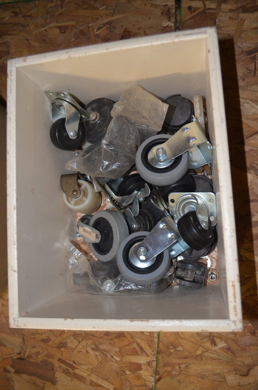 Property photo 159 - PERSONAL PROPERTY & ANTIQUE TRACTORS AUCTION IN HUNTINGTON COUNTY, INDIANA