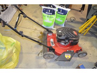 Property photo 101 - PERSONAL PROPERTY & ANTIQUE TRACTORS AUCTION IN HUNTINGTON COUNTY, INDIANA