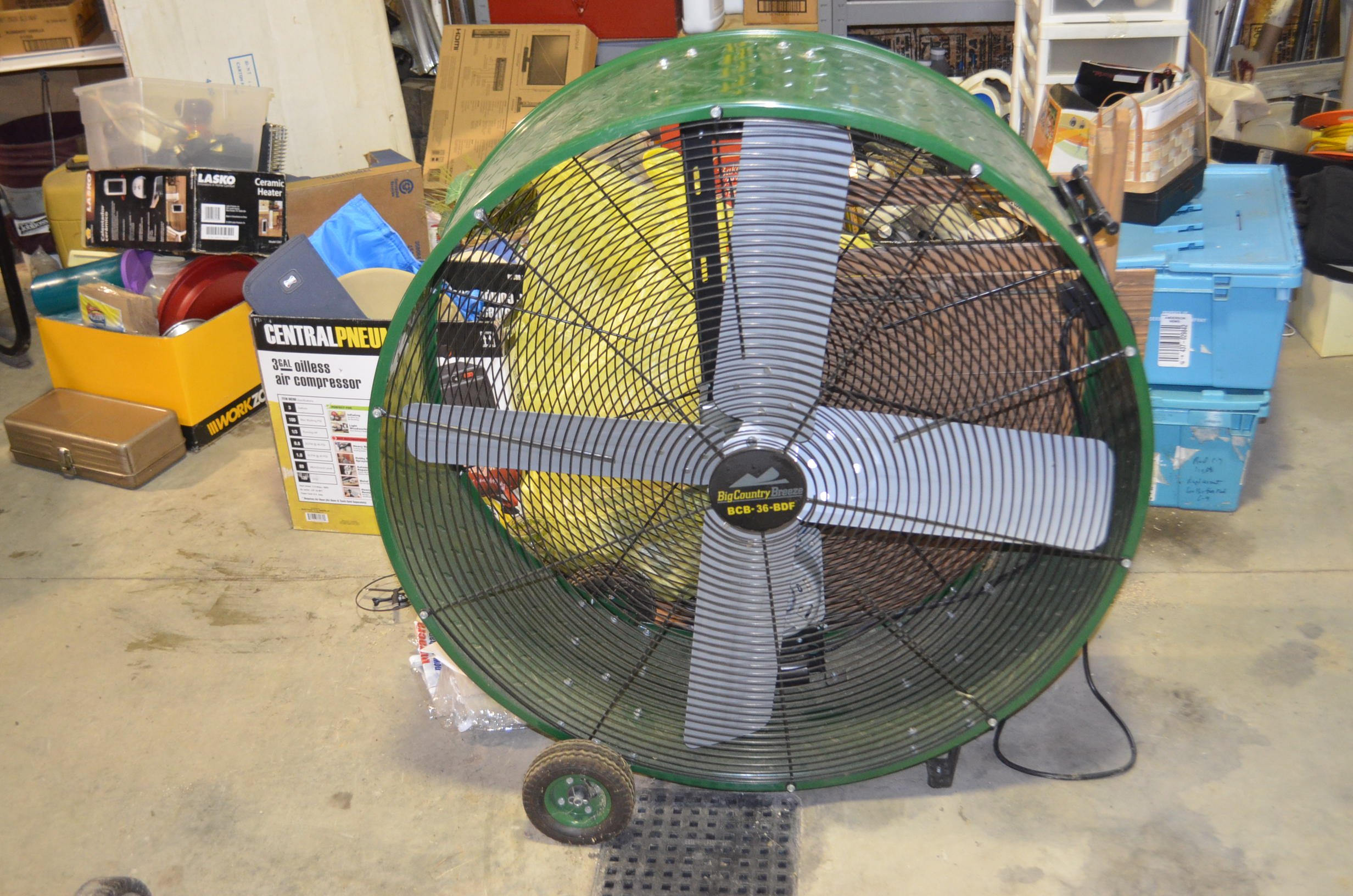 Property photo 111 - PERSONAL PROPERTY & ANTIQUE TRACTORS AUCTION IN HUNTINGTON COUNTY, INDIANA