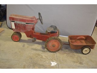 Property photo 153 - PERSONAL PROPERTY & ANTIQUE TRACTORS AUCTION IN HUNTINGTON COUNTY, INDIANA