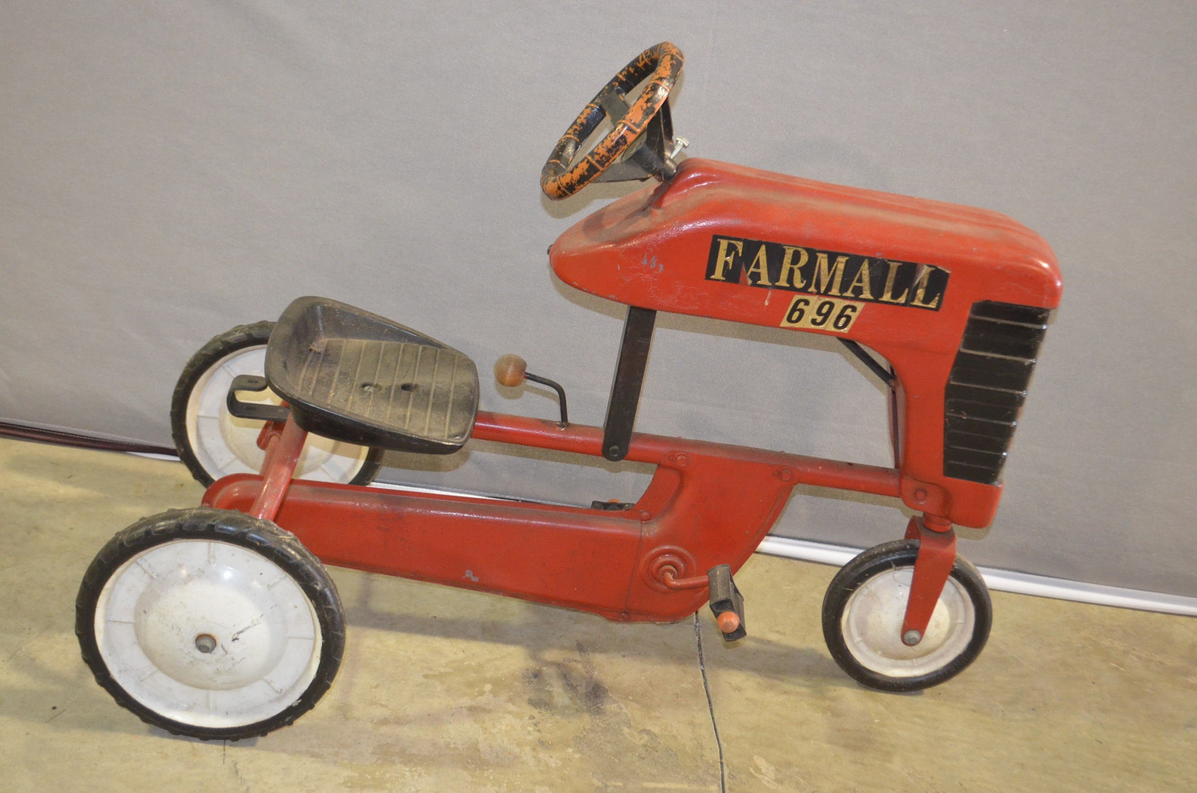 Property photo 152 - PERSONAL PROPERTY & ANTIQUE TRACTORS AUCTION IN HUNTINGTON COUNTY, INDIANA