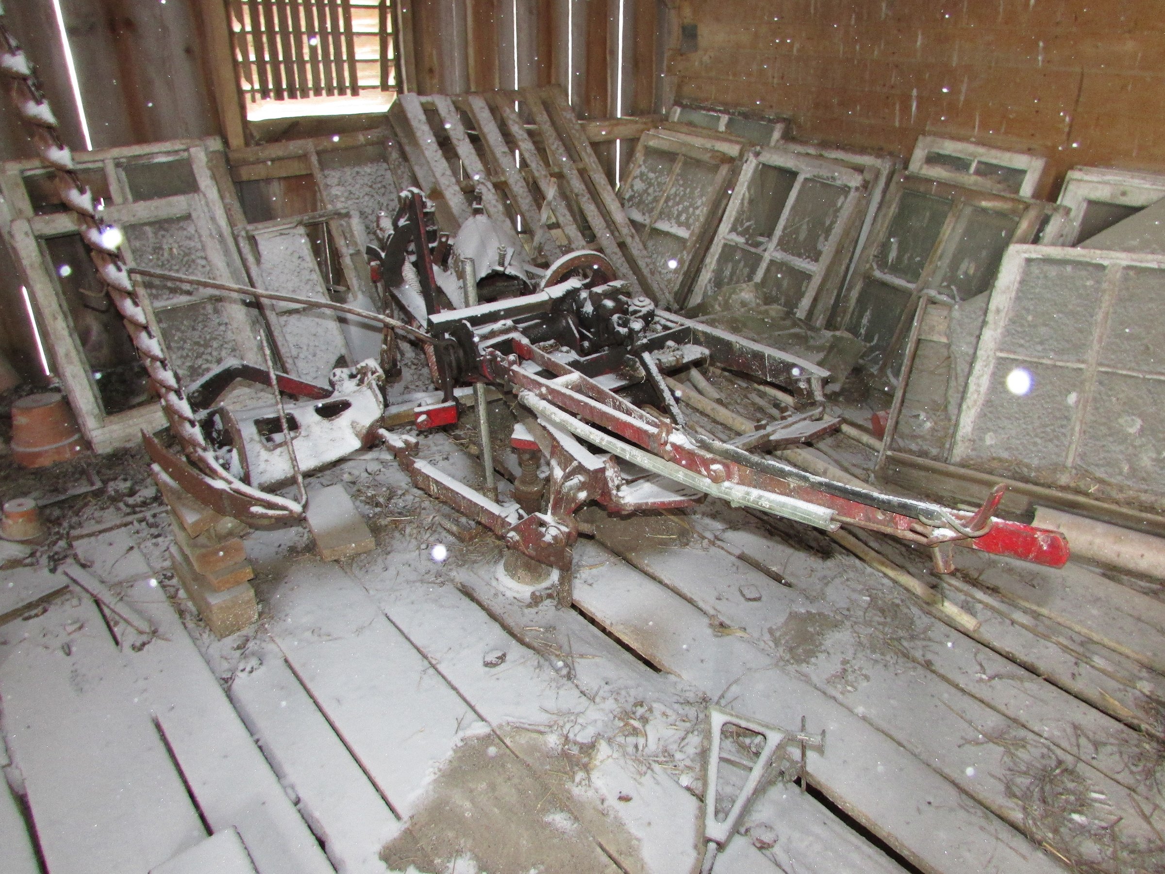Property photo 111 - PERSONAL PROPERTY AUCTION IN WHITLEY COUNTY, INDIANA