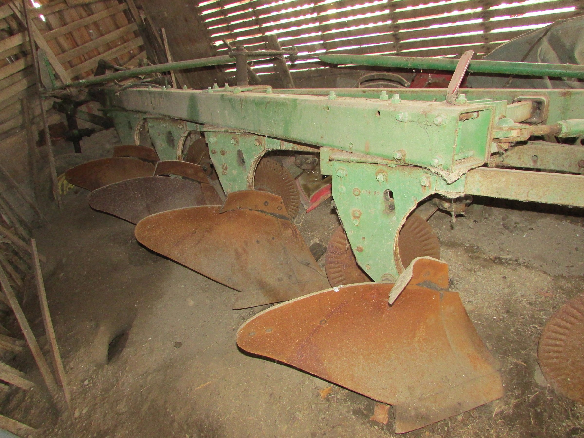 Property photo 101 - PERSONAL PROPERTY AUCTION IN WHITLEY COUNTY, INDIANA