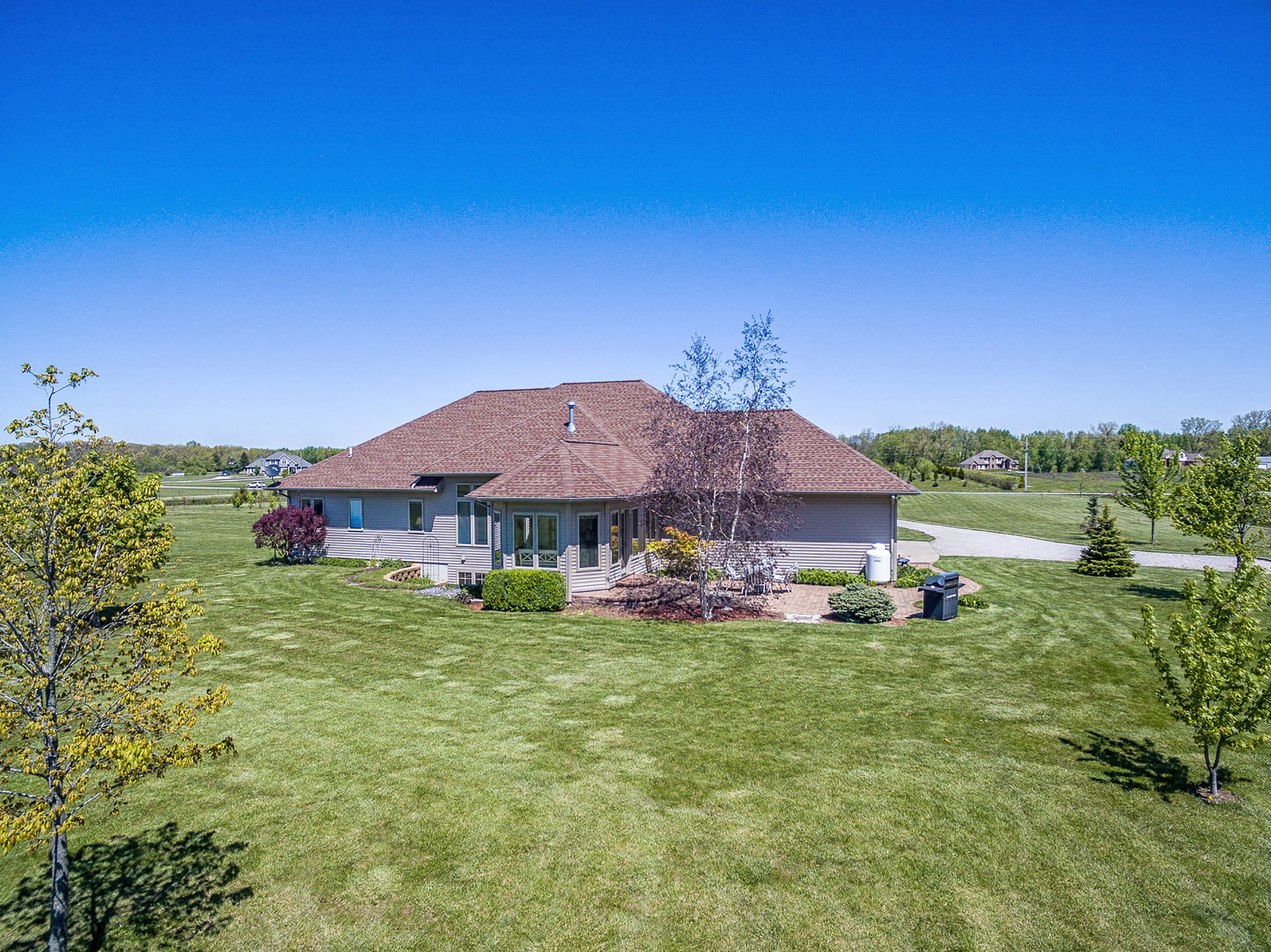Property photo 5 - 2 AUCTIONS - 2 DATES - REAL ESTATE & PERSONAL PROPERTY AUCTION IN ALLEN COUNTY, INDIANA