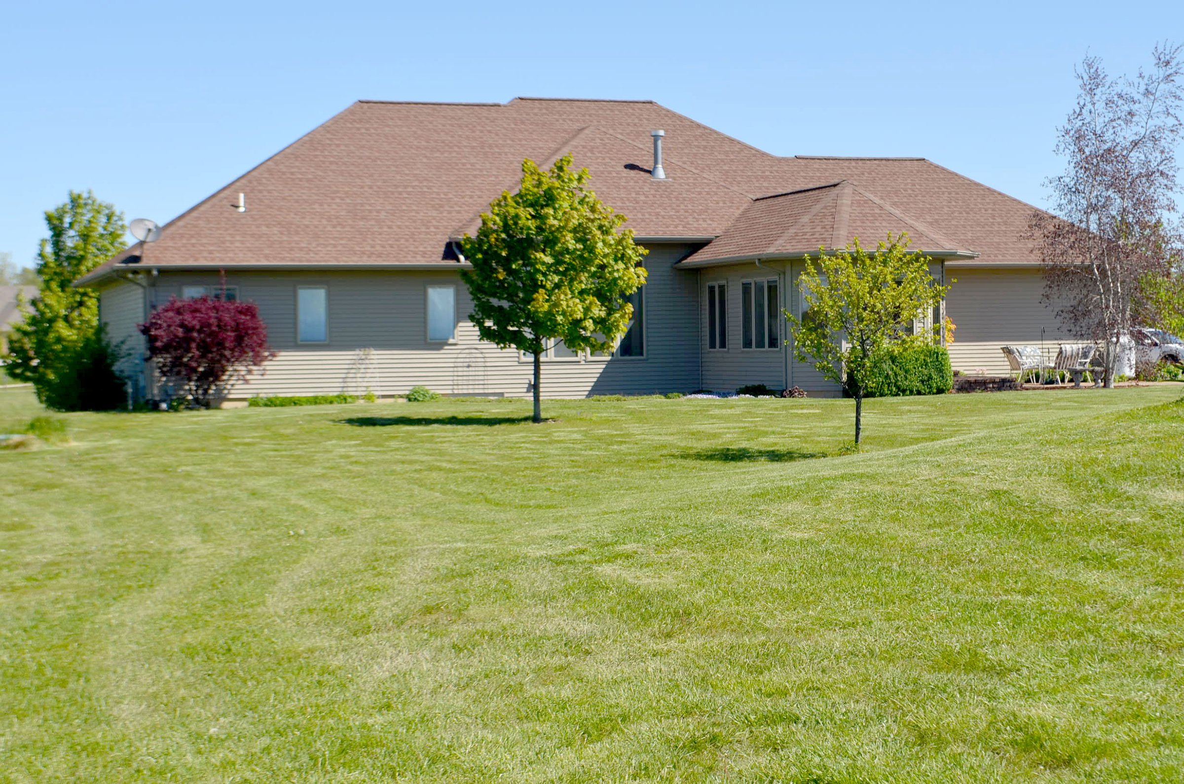 Property photo 10 - 2 AUCTIONS - 2 DATES - REAL ESTATE & PERSONAL PROPERTY AUCTION IN ALLEN COUNTY, INDIANA