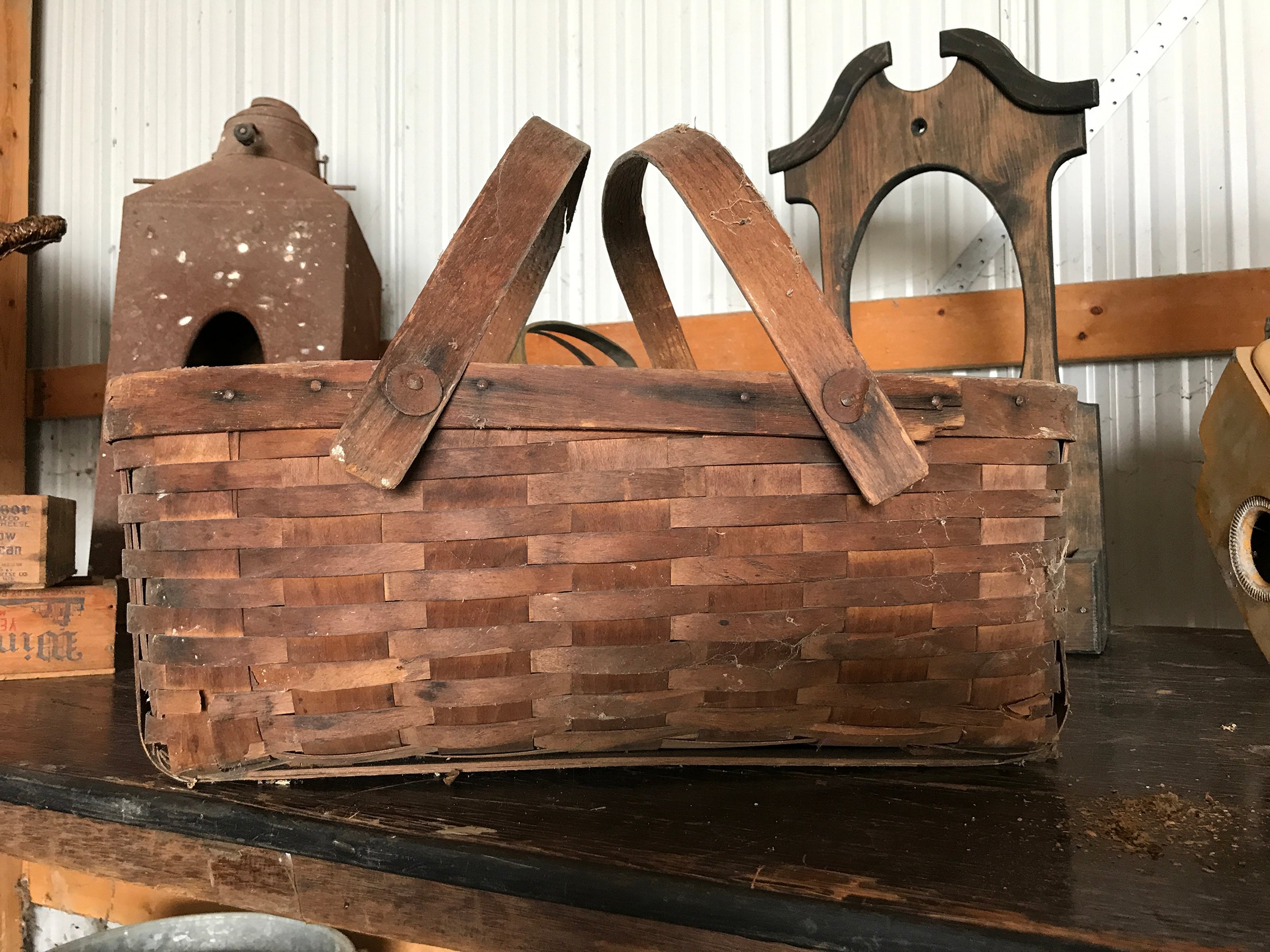 Property photo 192 - PERSONAL PROPERTY ANTIQUE & COLLECTIBLES AUCTION IN DEKALB CO., INDIANA