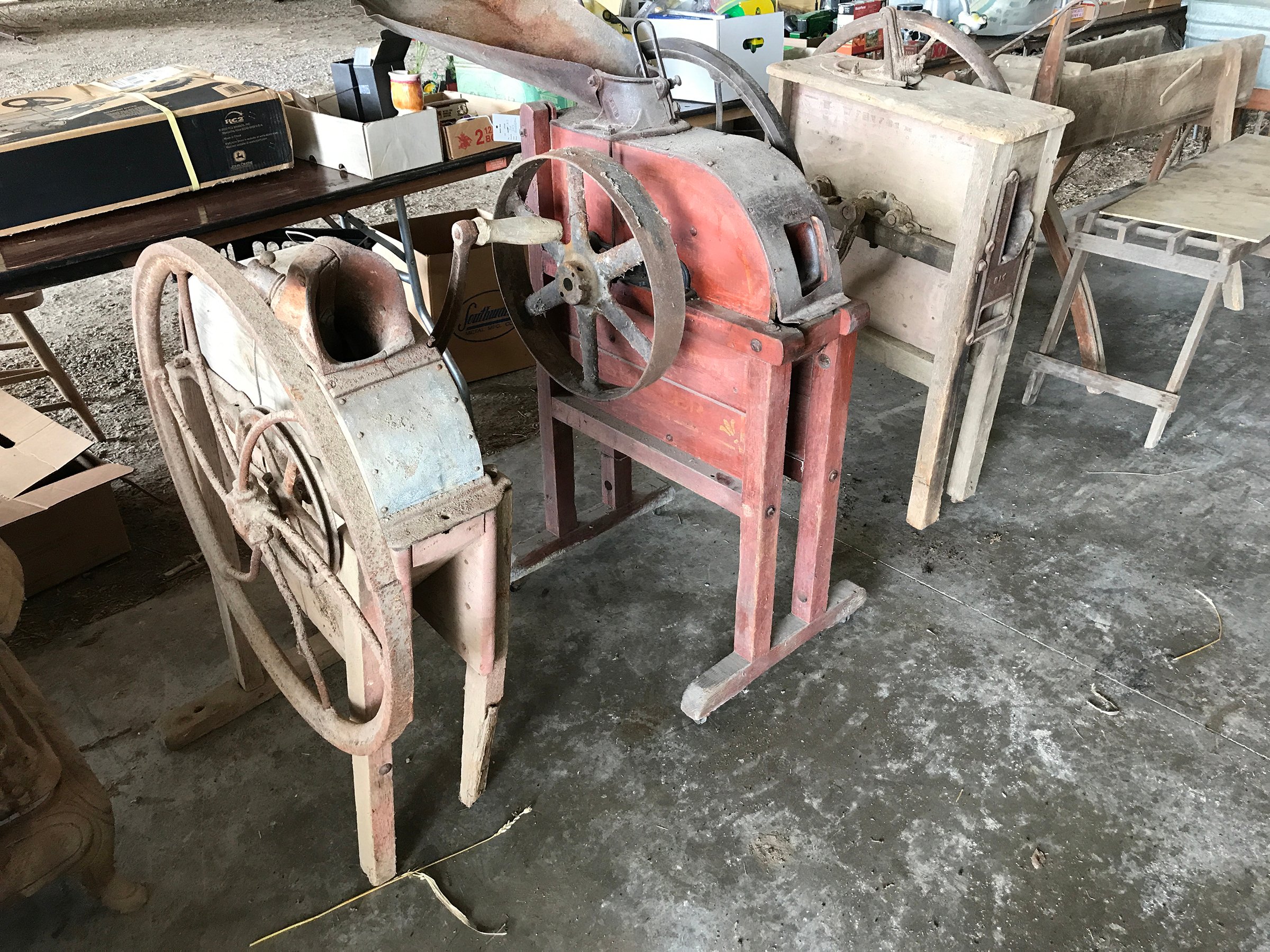 Property photo 204 - PERSONAL PROPERTY ANTIQUE & COLLECTIBLES AUCTION IN DEKALB CO., INDIANA