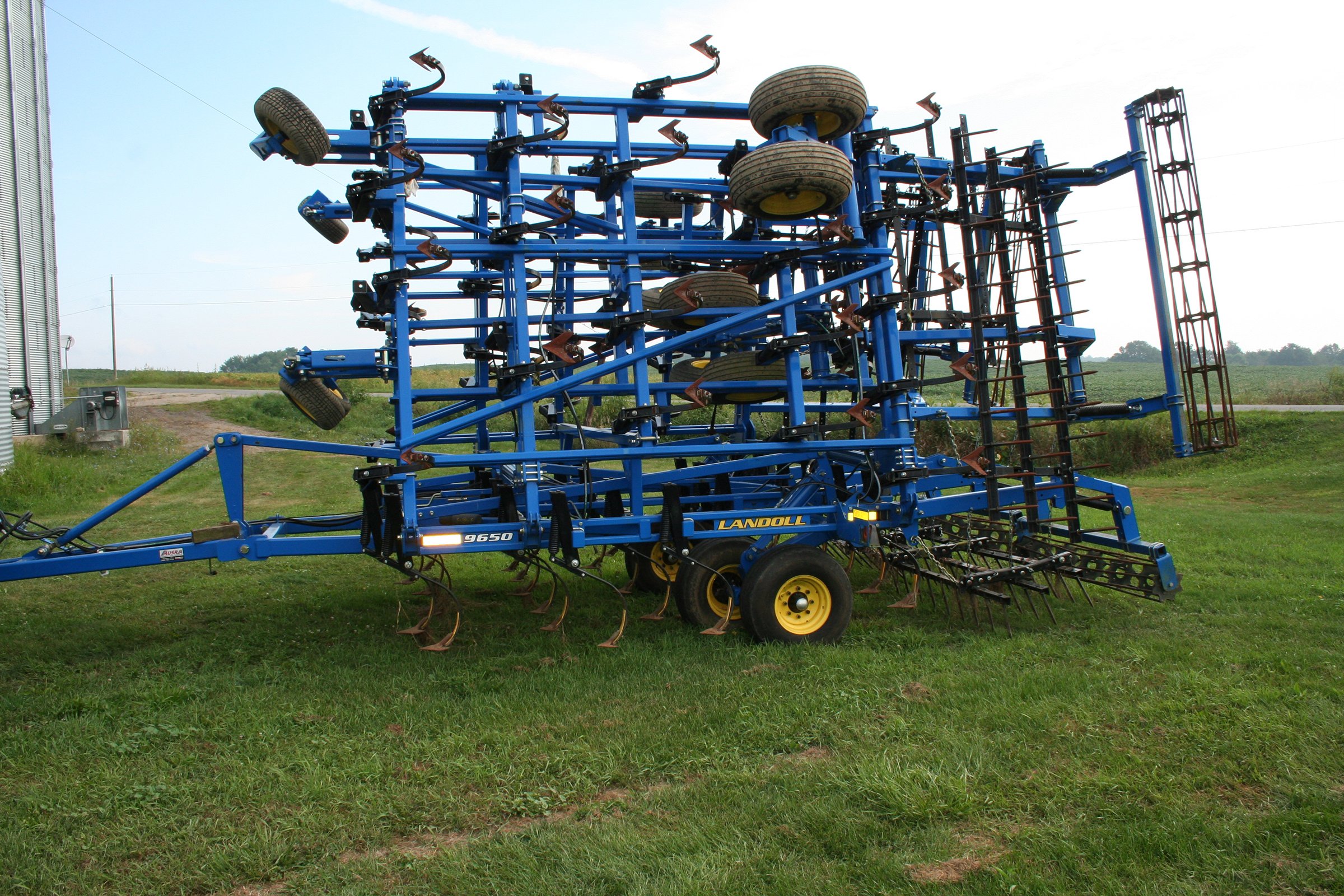 Property photo 182 - FARM EQUIPMENT AUCTION IN VAN BUREN COUNTY, MICHIGAN