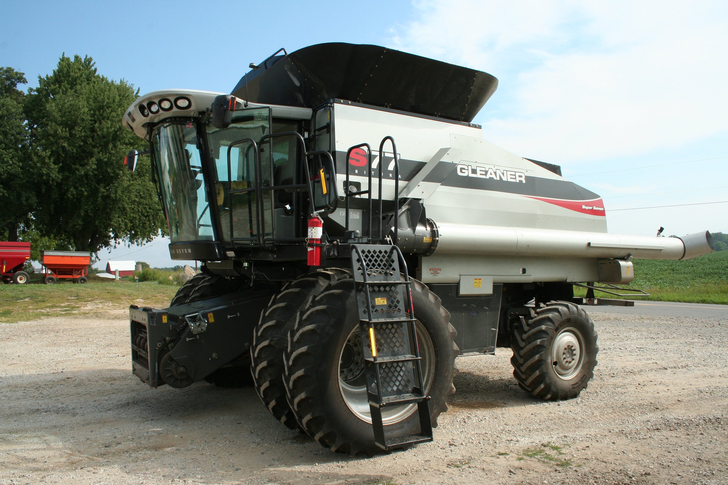 Property photo 12 - FARM EQUIPMENT AUCTION IN VAN BUREN COUNTY, MICHIGAN