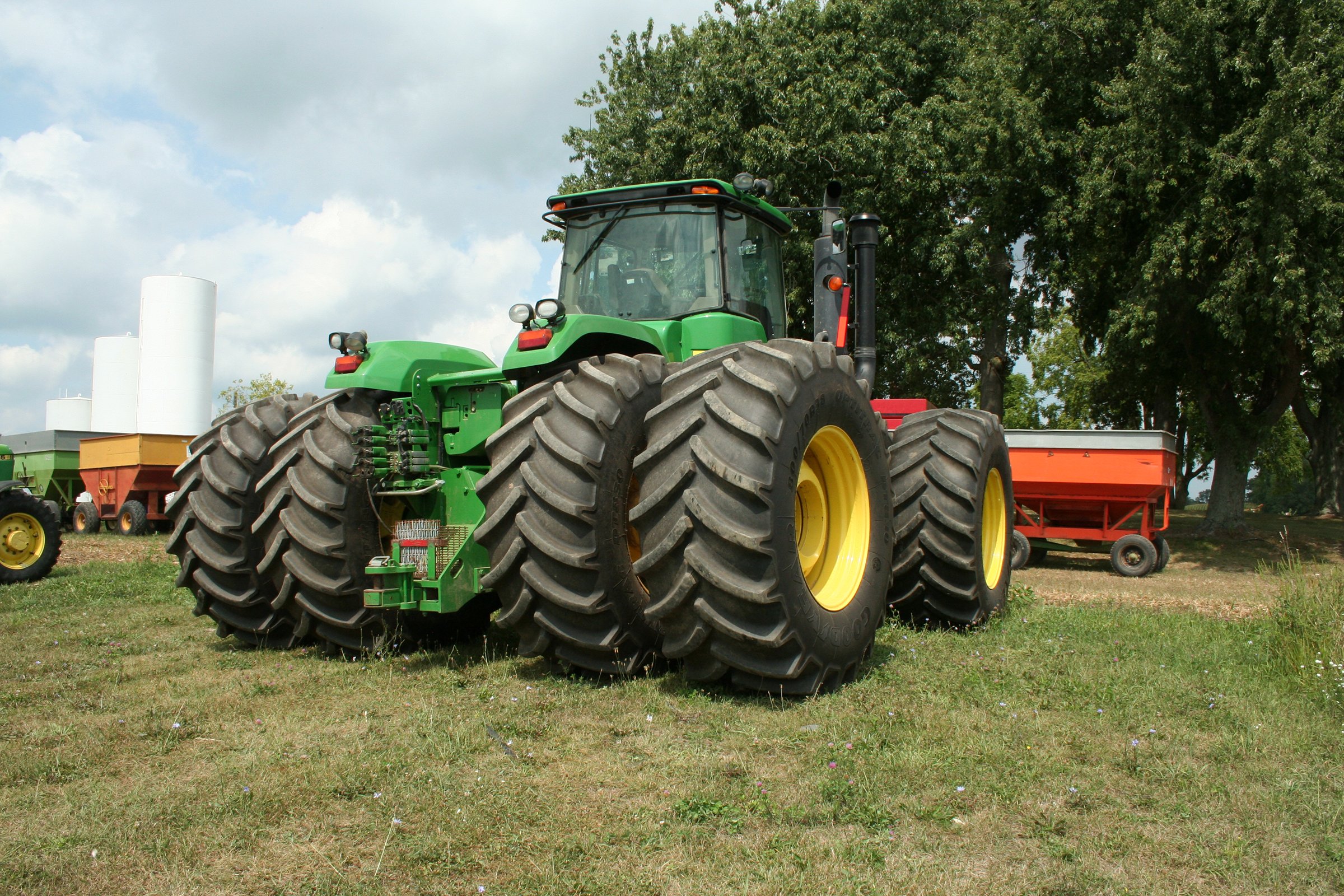 Property photo 8 - FARM EQUIPMENT AUCTION IN VAN BUREN COUNTY, MICHIGAN