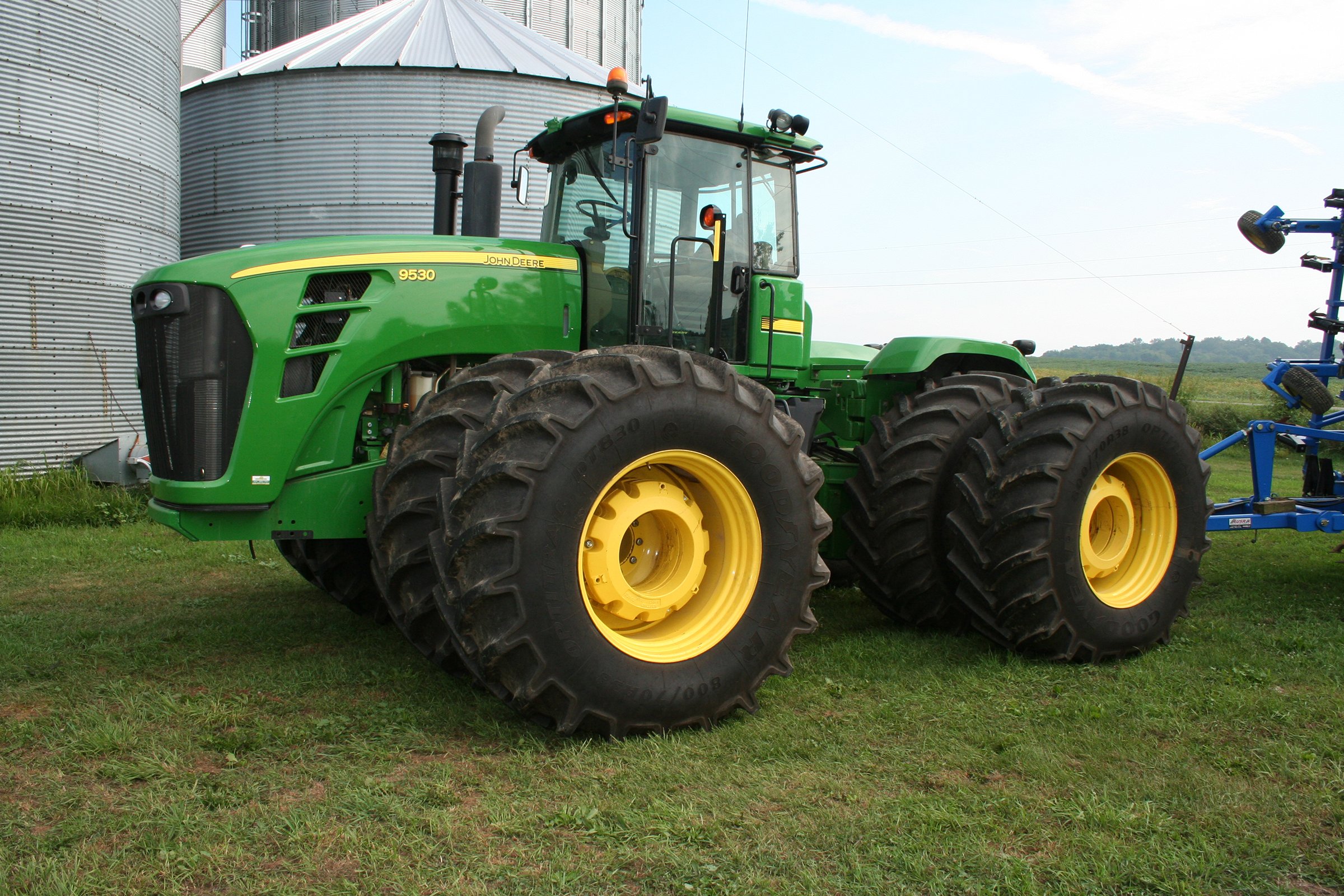 Property photo 1 - FARM EQUIPMENT AUCTION IN VAN BUREN COUNTY, MICHIGAN
