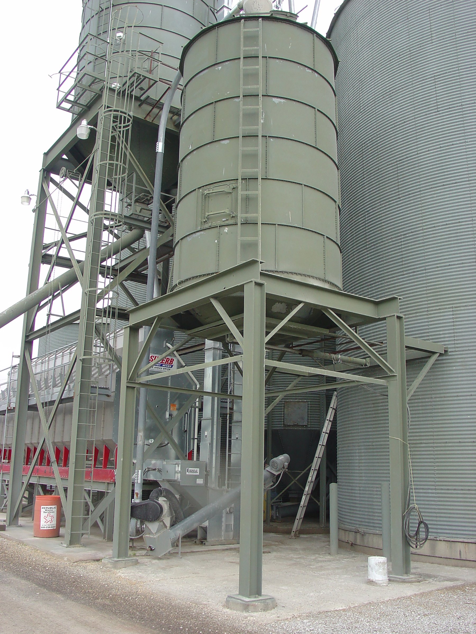 Property photo 43 - FARM EQUIPMENT AUCTION IN HAMILTON COUNTY, INDIANA
