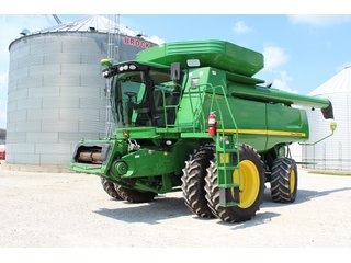 Property photo 1 - FARM EQUIPMENT RETIREMENT AUCTION IN CLINTON COUNTY, INDIANA