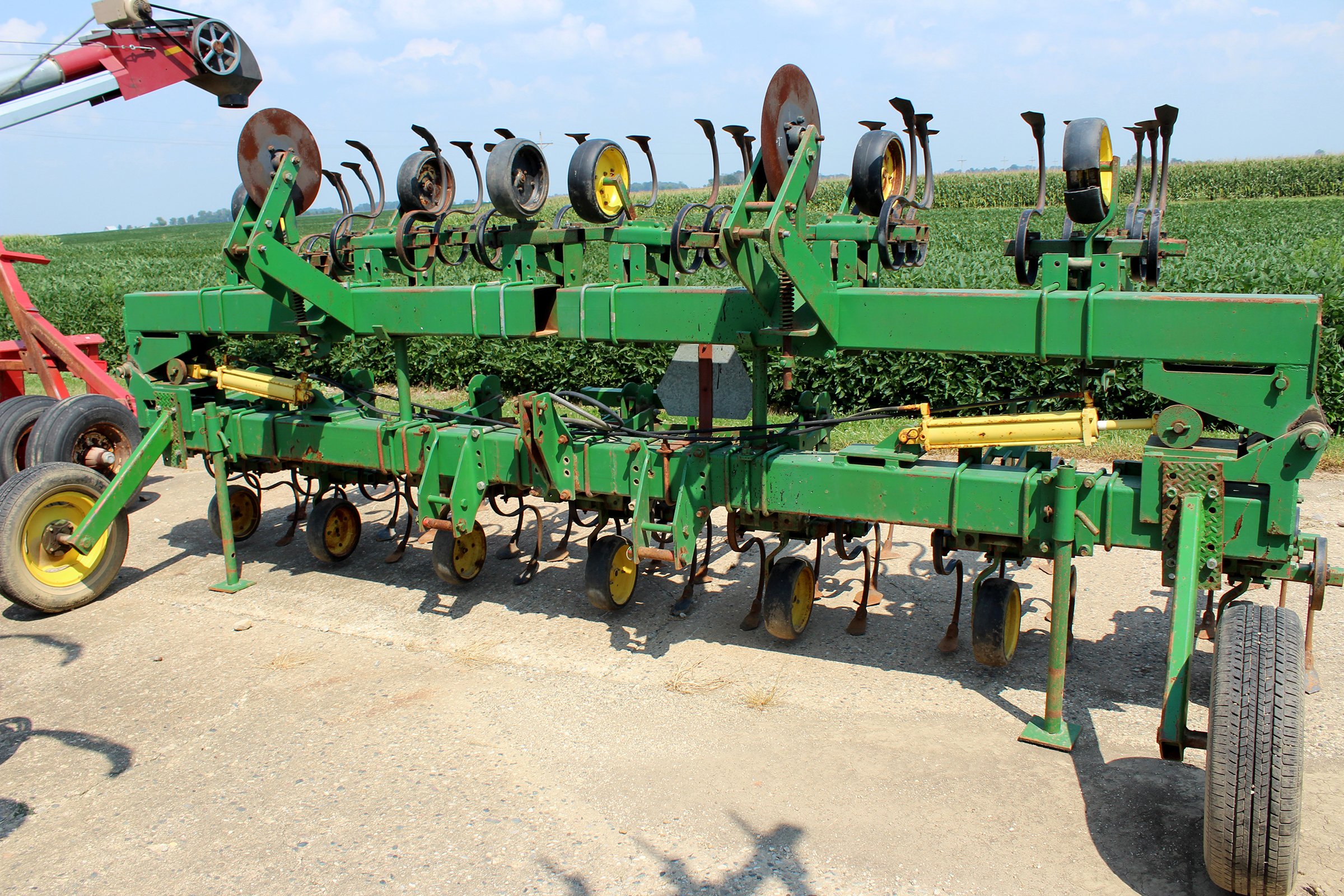 Property photo 27 - FARM EQUIPMENT RETIREMENT AUCTION IN CLINTON COUNTY, INDIANA