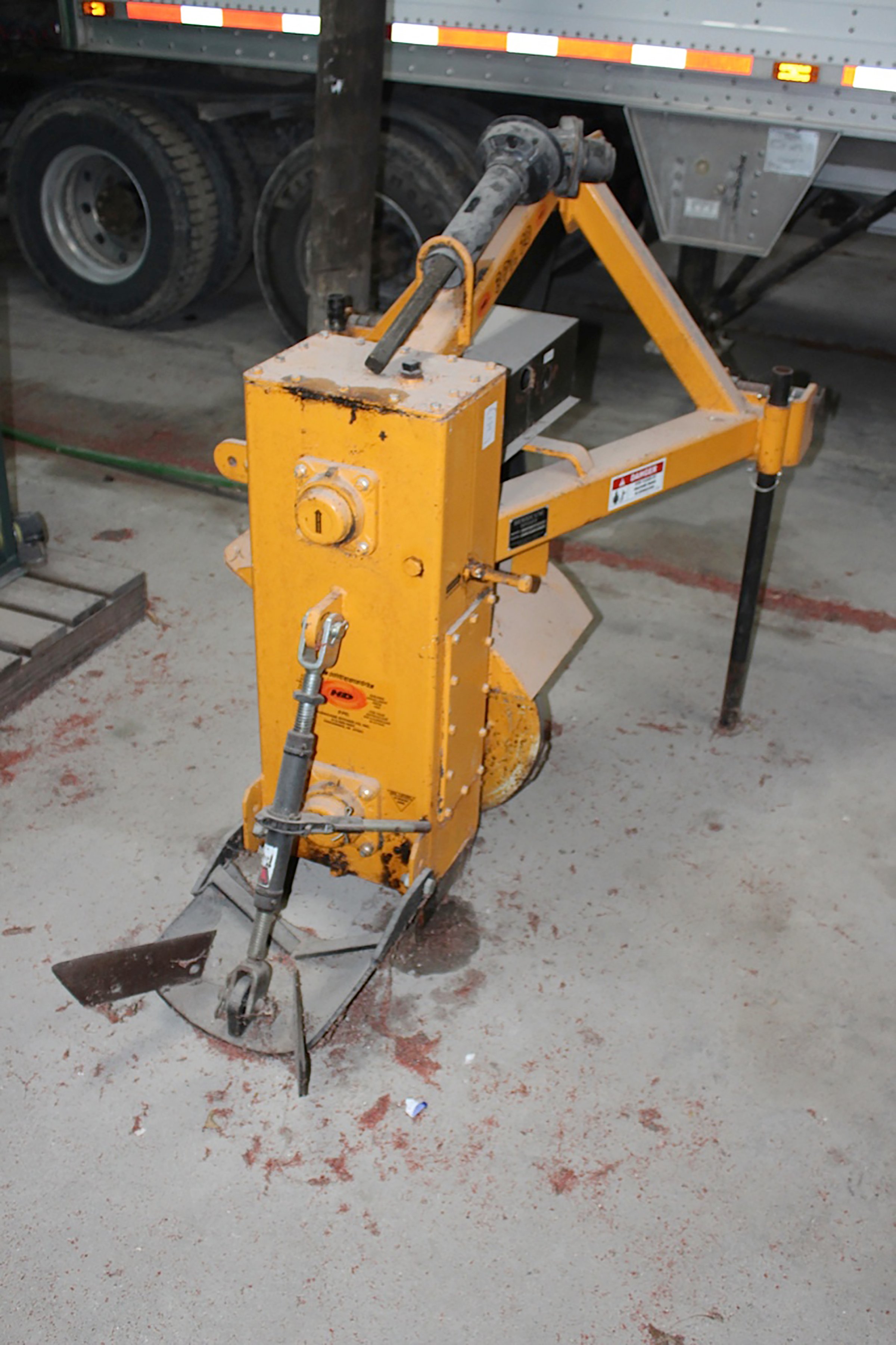 Property photo 40 - FARM EQUIPMENT RETIREMENT AUCTION IN CLINTON COUNTY, INDIANA