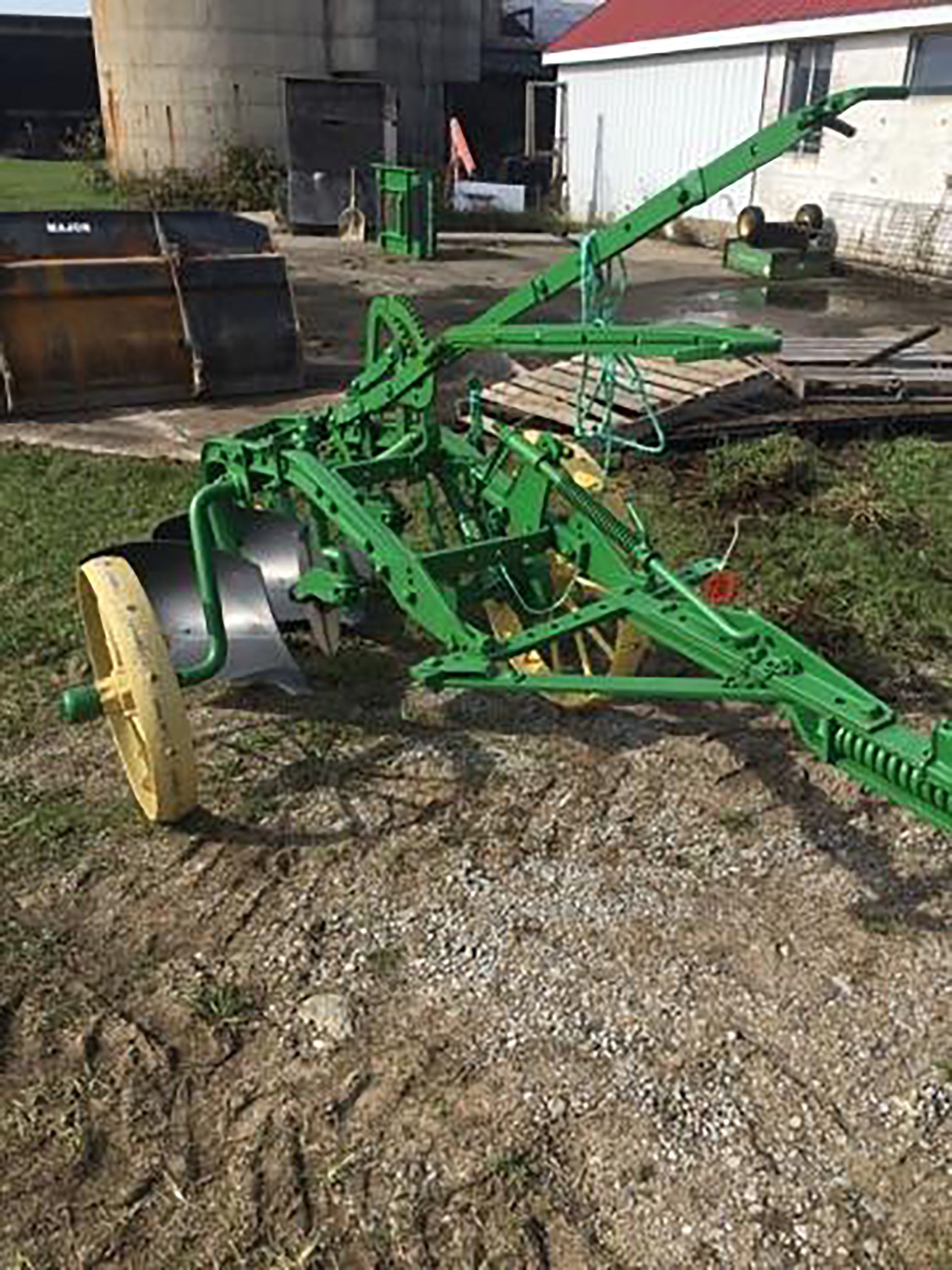 Property photo 72 - AREA FARMERS & CONTRACTORS EQUIPMENT AUCTION IN SOUTHERN CASS CO., MICHIGAN