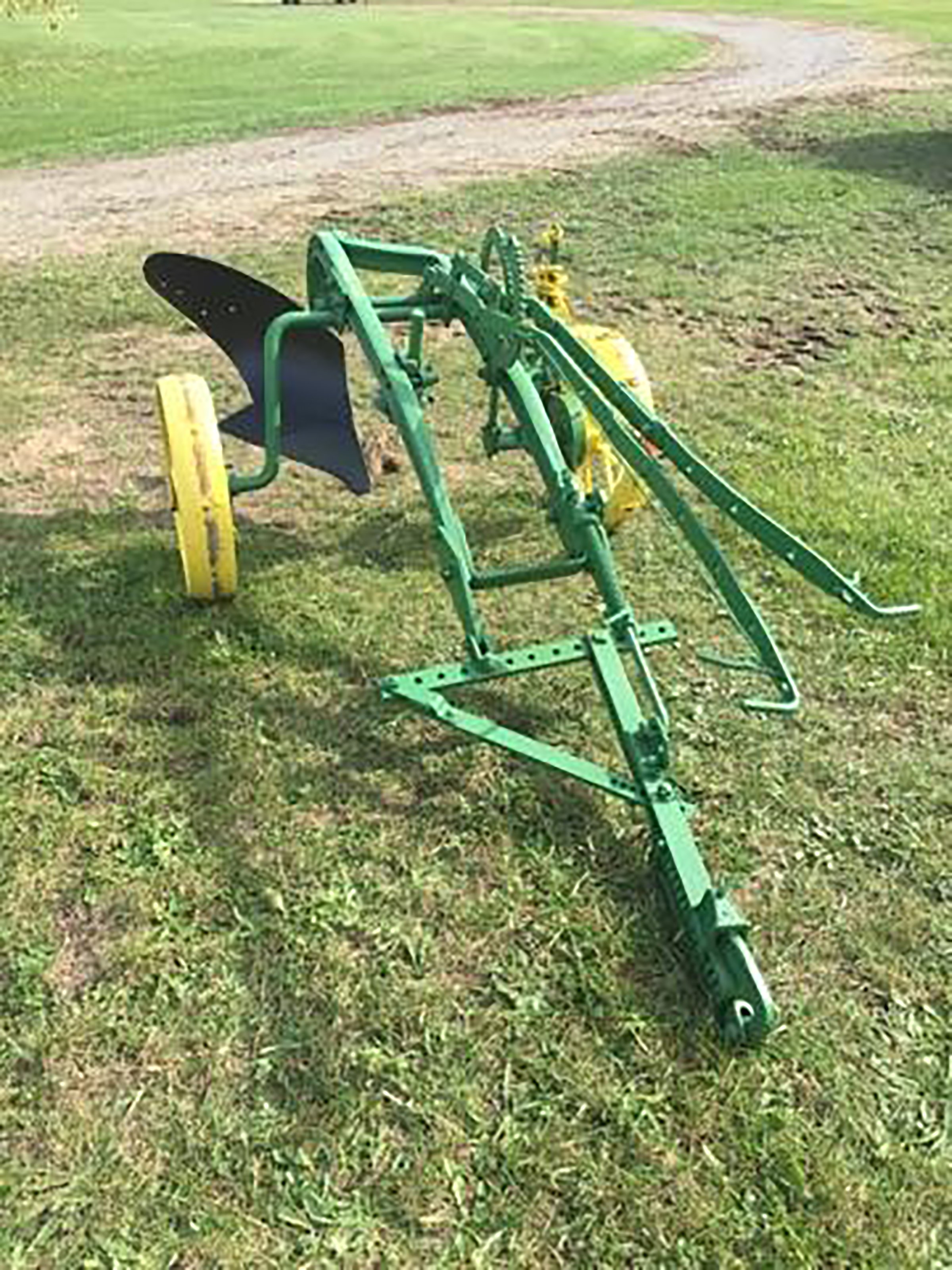 Property photo 71 - AREA FARMERS & CONTRACTORS EQUIPMENT AUCTION IN SOUTHERN CASS CO., MICHIGAN