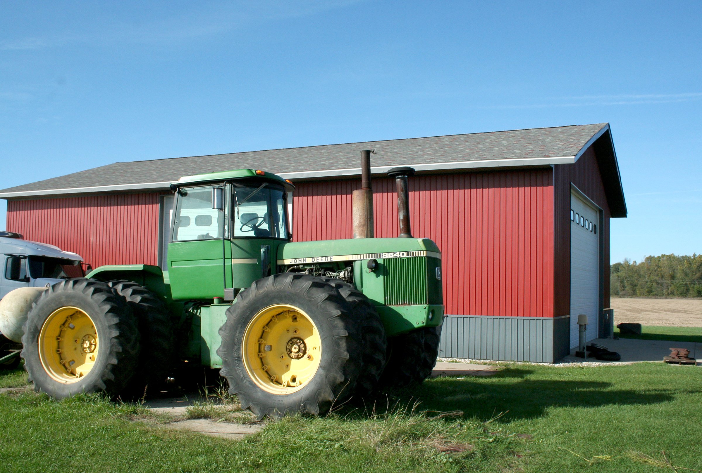Property photo 61 - AREA FARMERS & CONTRACTORS EQUIPMENT AUCTION IN SOUTHERN CASS CO., MICHIGAN