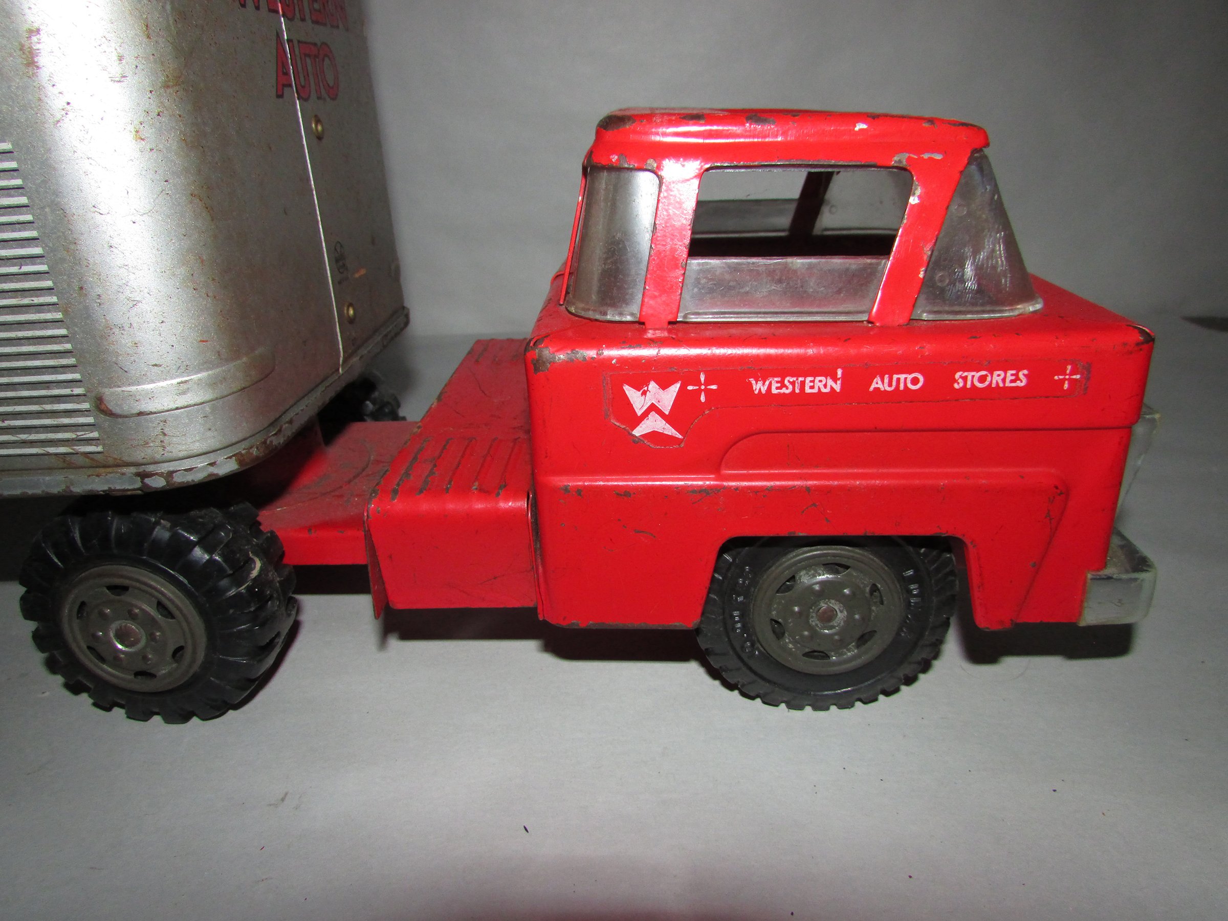 Property photo 332 - LARGE TOY AUCTION IN WHITLEY COUNTY, INDIANA