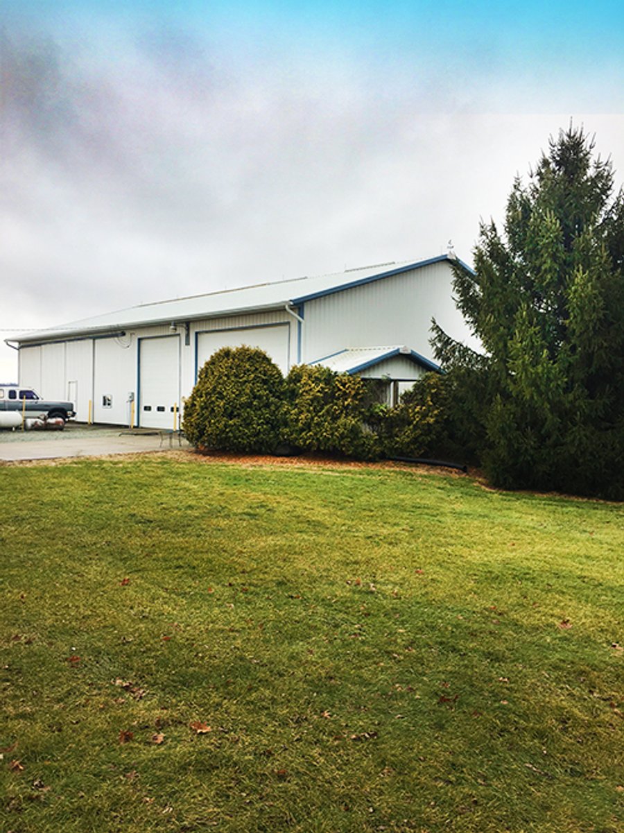 For sale: 6 Acres with Mobile Home, Pole Building & Storage or Livestock Building - North Manchester, IN