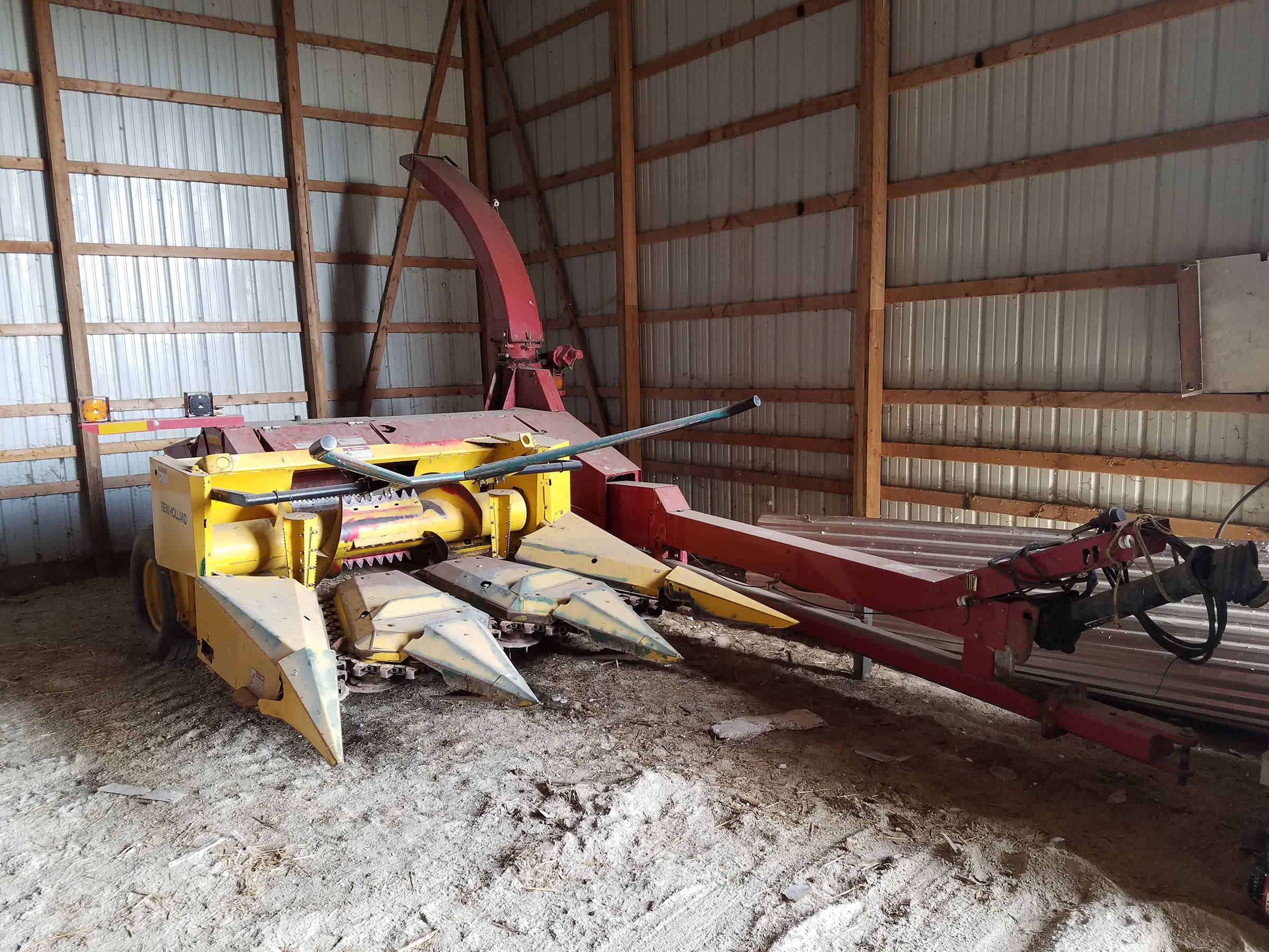 Property photo 2 - FARM EQUIPMENT AUCTION IN WHITLEY COUNTY, INDIANA
