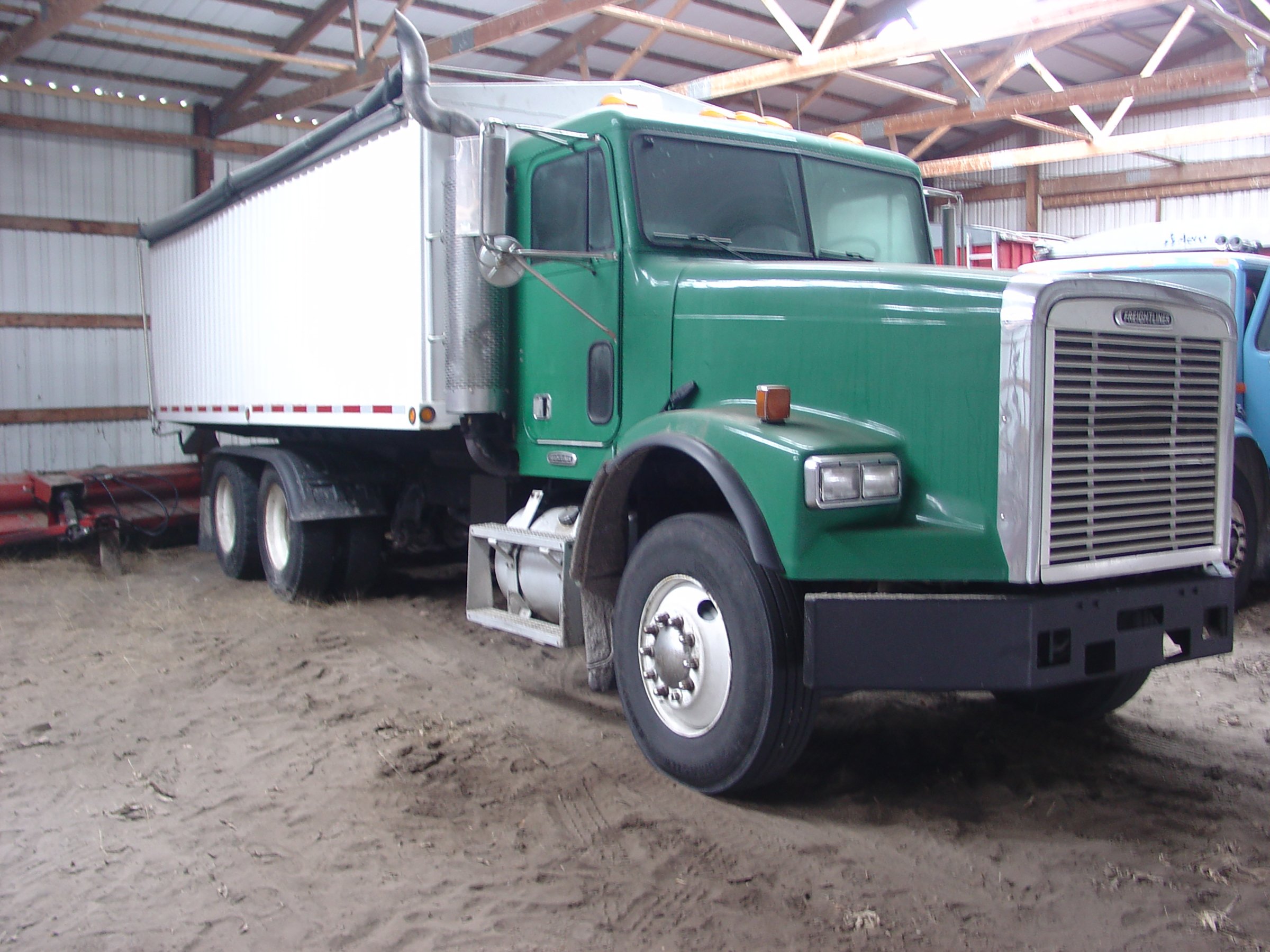 Property photo 8 - FARM EQUIPMENT AUCTION IN STARKE COUNTY, INDIANA
