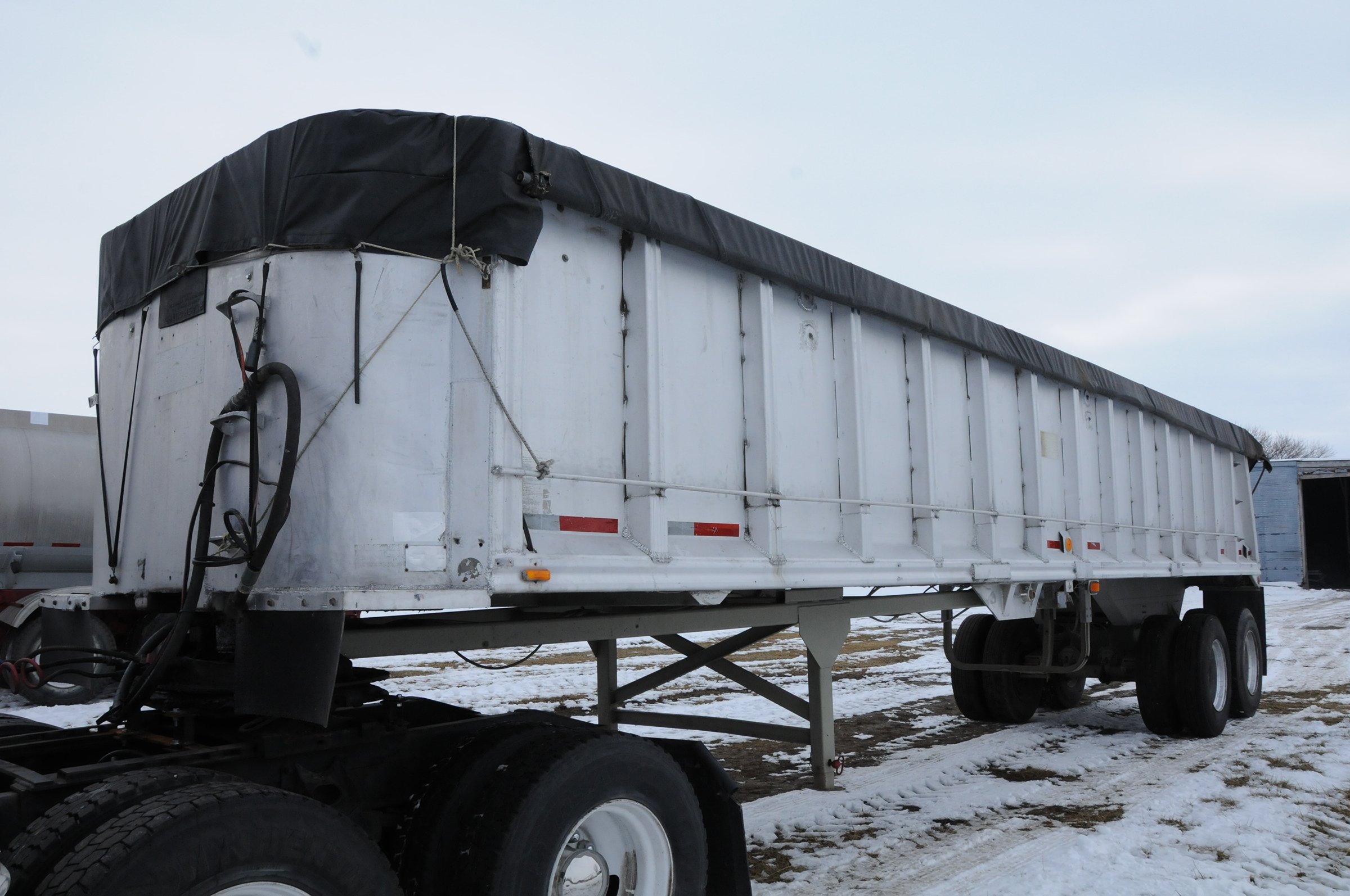 Property photo 17 - FARM EQUIPMENT AUCTION IN JASPER COUNTY, INDIANA