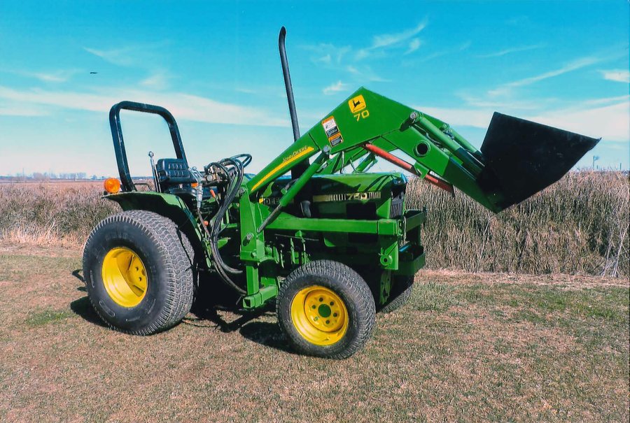 ONLINE ONLY FARM EQUIPMENT AUCTION!