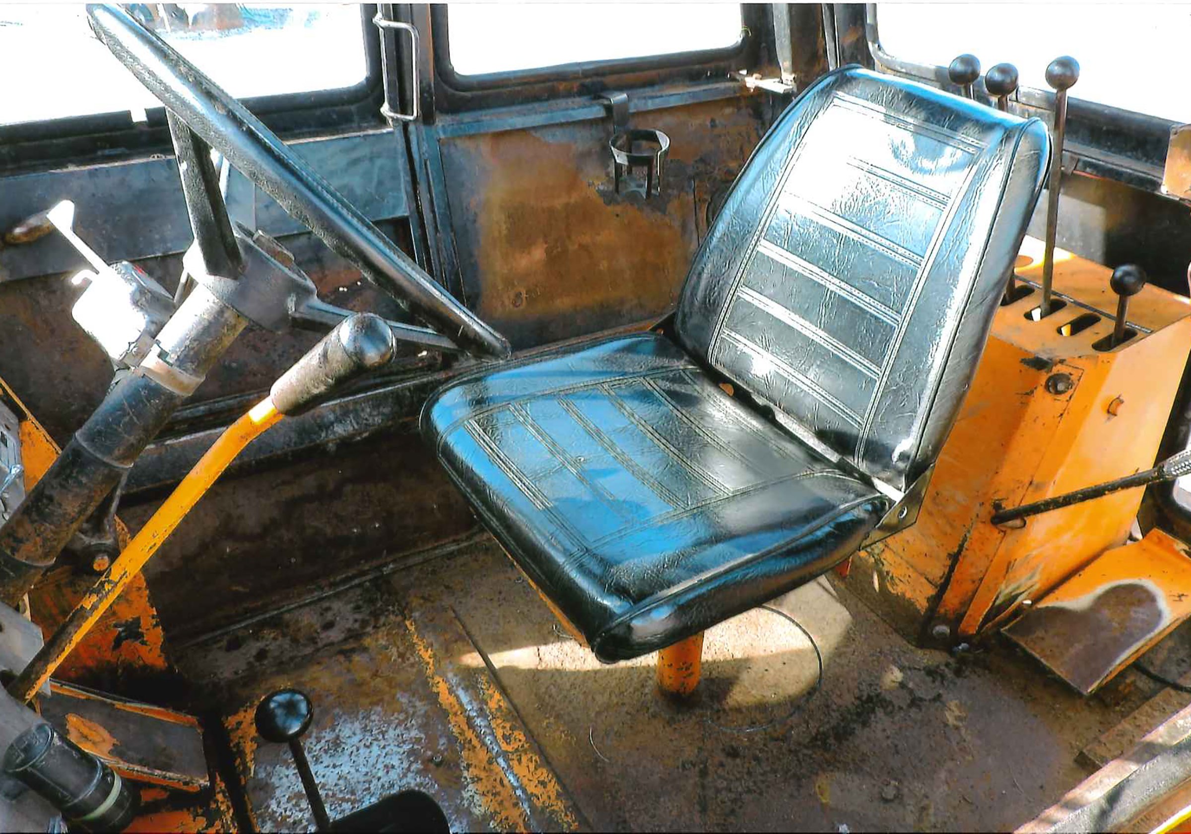 Property photo 6 - ONLINE ONLY FARM EQUIPMENT AUCTION!
