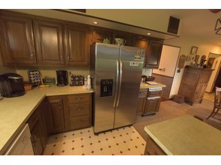 TRACT 4 - REAL ESTATE AUCTION - 2 PRESTIGUOUS HOMES - 66+/- ACRES IN 5 TRACTS IN NOBLE COUNTY, INDIANA