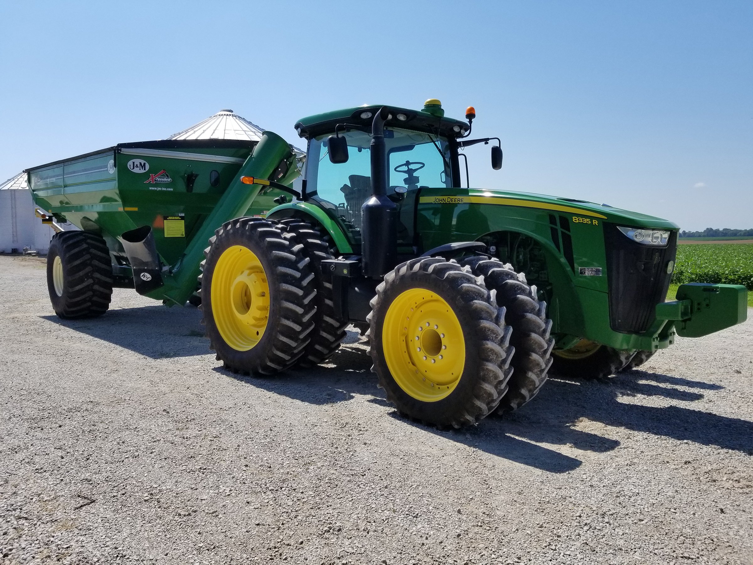 Property photo 8 - ABSOLUTE FARM EQUIPMENT AUCTION IN BOND COUNTY, ILLINOIS