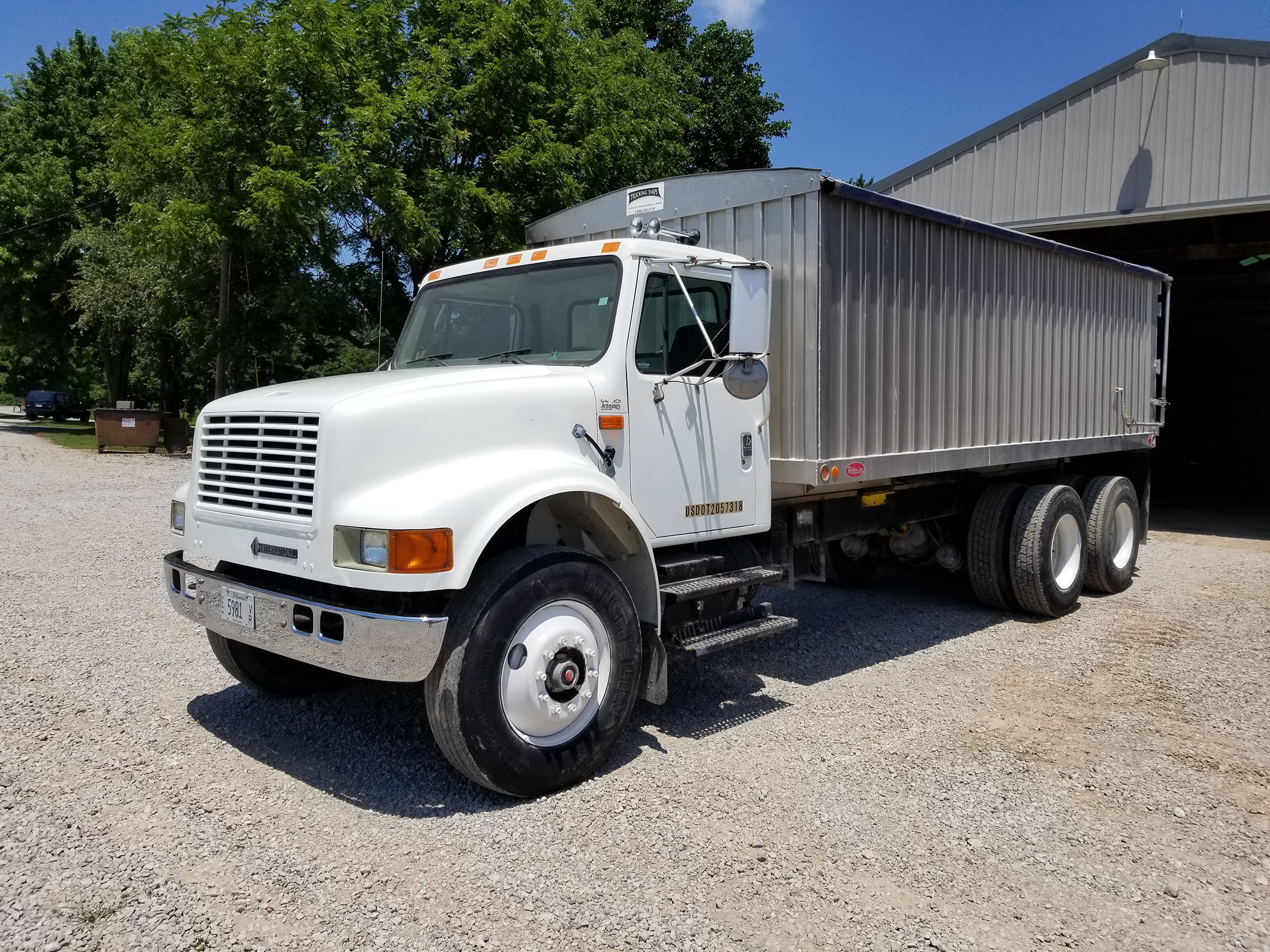 Property photo 20 - ABSOLUTE FARM EQUIPMENT AUCTION IN BOND COUNTY, ILLINOIS