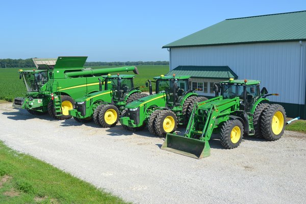 ABSOLUTE FARM EQUIPMENT AUCTION IN BOND COUNTY, ILLINOIS