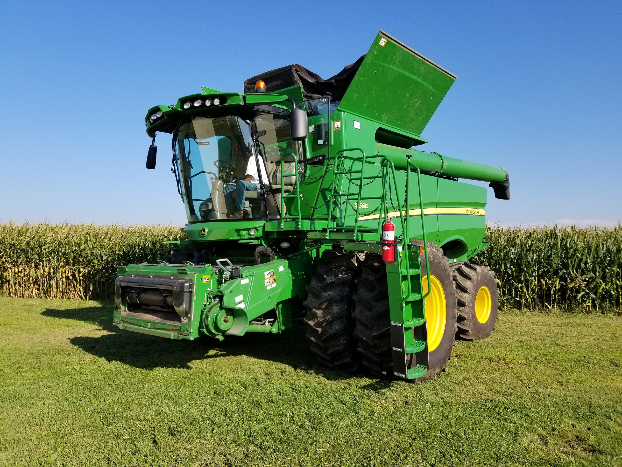 Property photo 9 - FARM EQUIPMENT RETIREMENT AUCTION IN JAY COUNTY, INDIANA