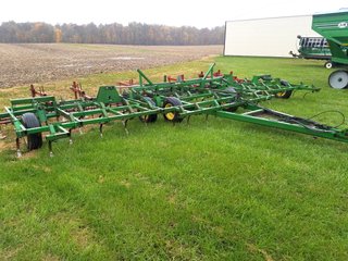Property photo 22 - FARM EQUIPMENT RETIREMENT AUCTION IN JAY COUNTY, INDIANA