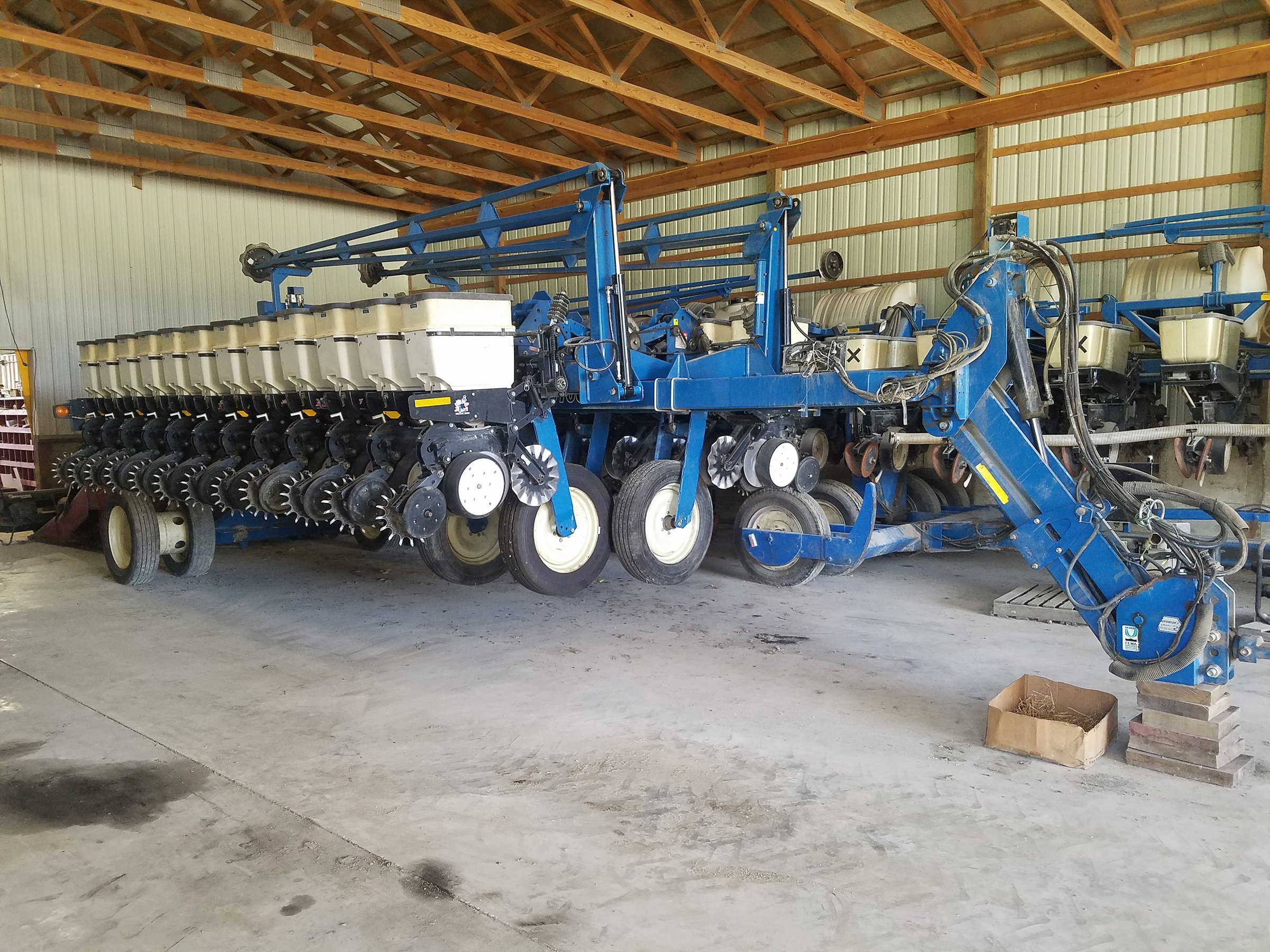 Property photo 16 - FARM EQUIPMENT RETIREMENT AUCTION IN WABASH COUNTY, INDIANA
