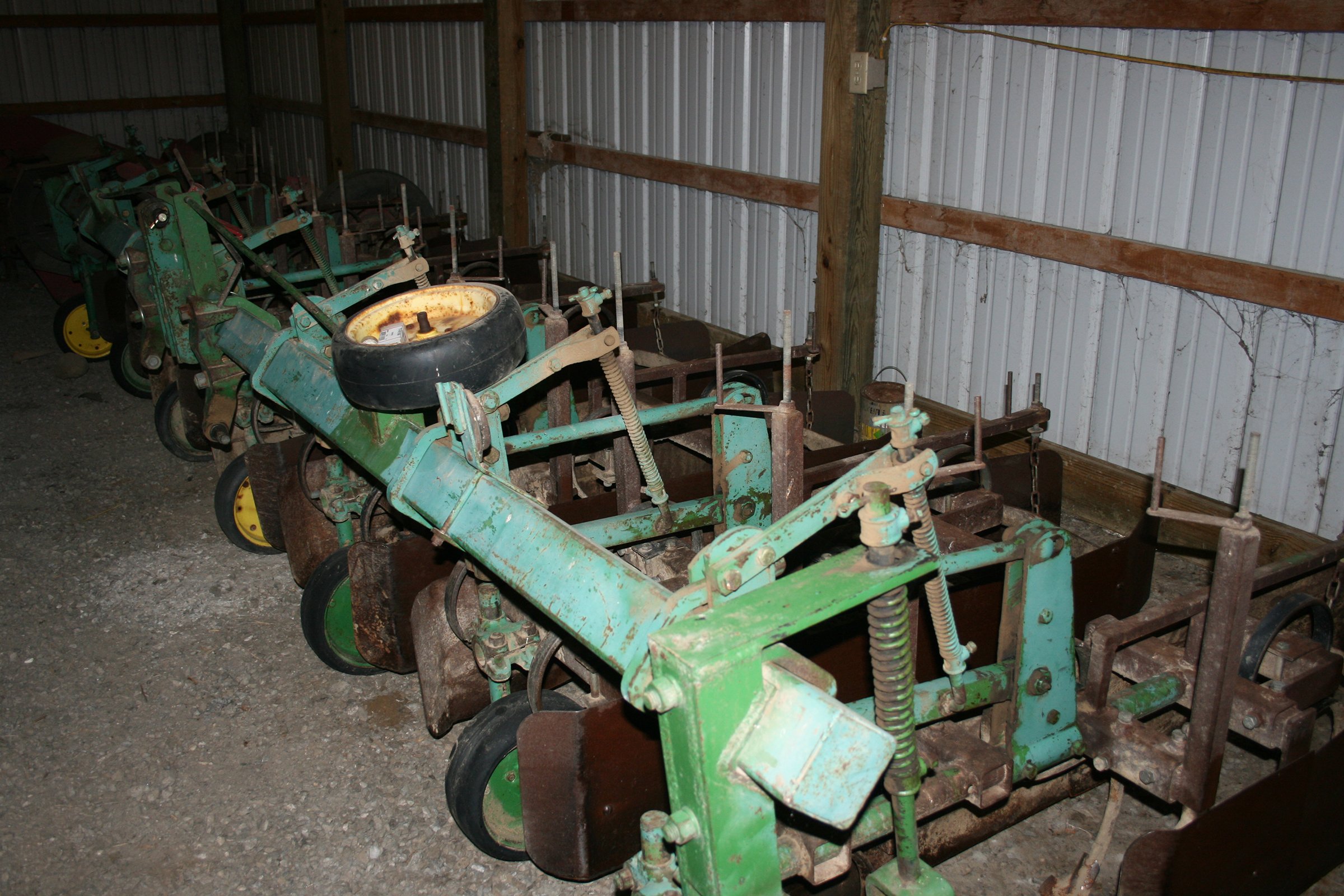 Property photo 36 - FARM EQUIPMENT AUCTION IN ADAMS COUNTY, INDIANA