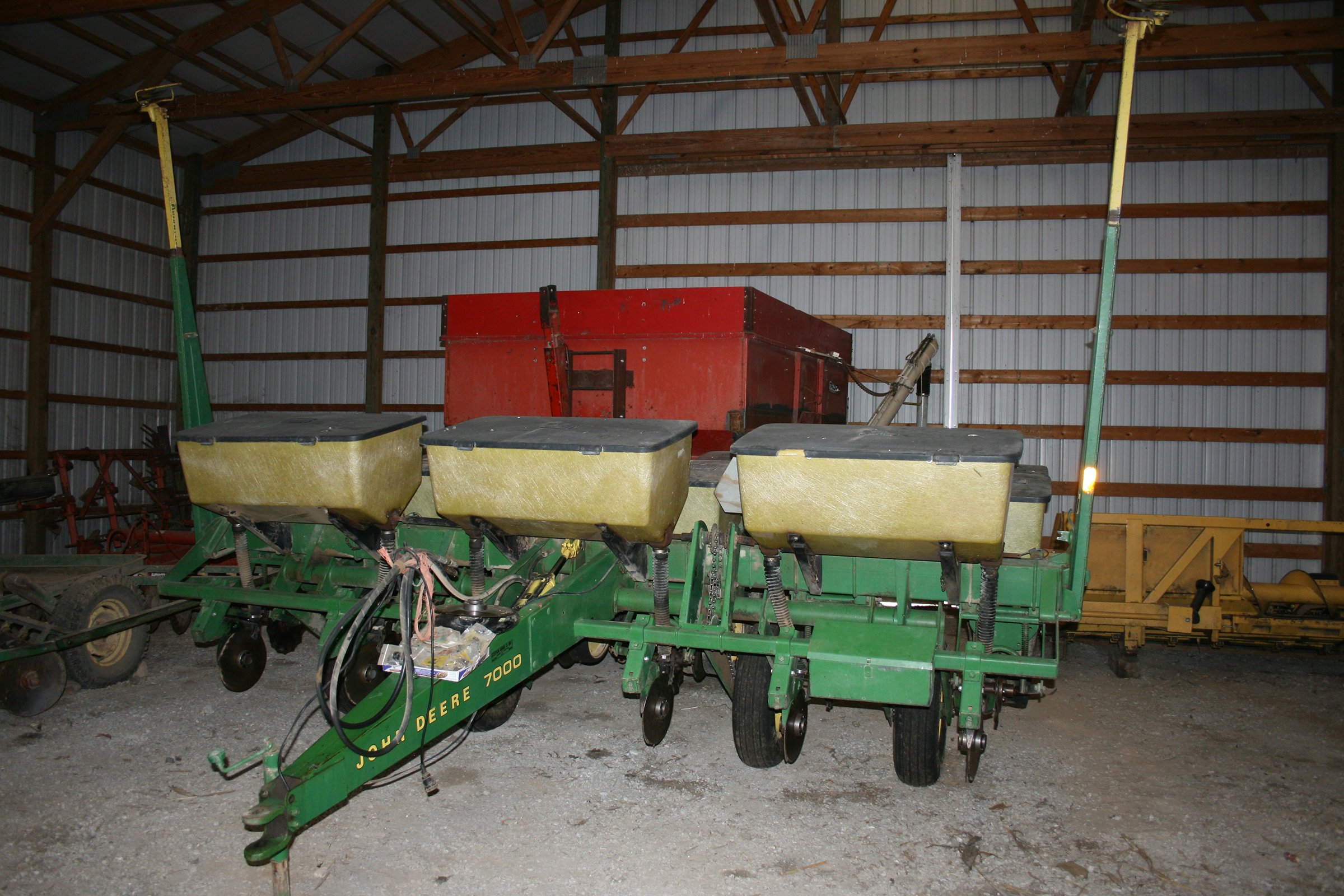 Property photo 22 - FARM EQUIPMENT AUCTION IN ADAMS COUNTY, INDIANA