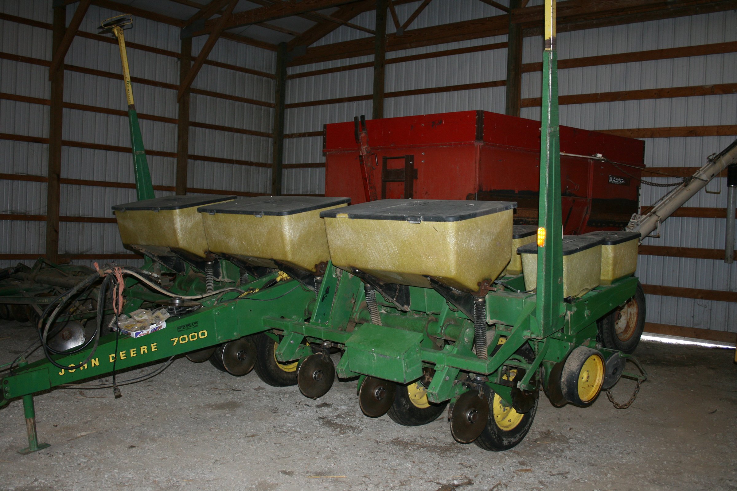 Property photo 21 - FARM EQUIPMENT AUCTION IN ADAMS COUNTY, INDIANA