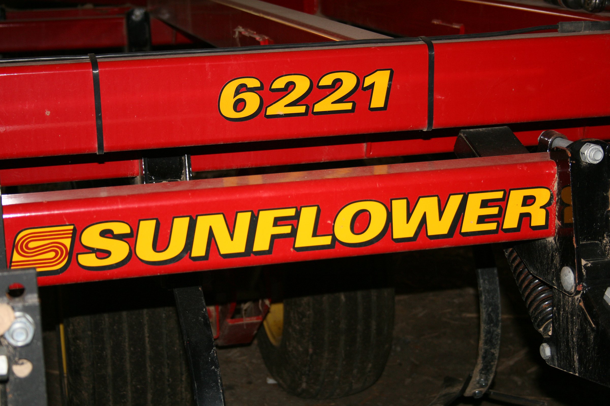 Property photo 25 - FARM EQUIPMENT AUCTION IN ADAMS COUNTY, INDIANA