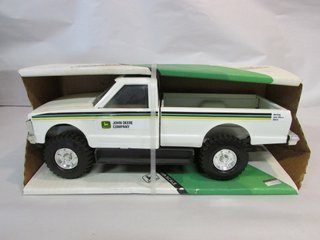 Property photo 8 - OUTSTANDING 2 DAY TOY/PETROLIANA AUCTION IN WHITLEY COUNTY, INDIANA