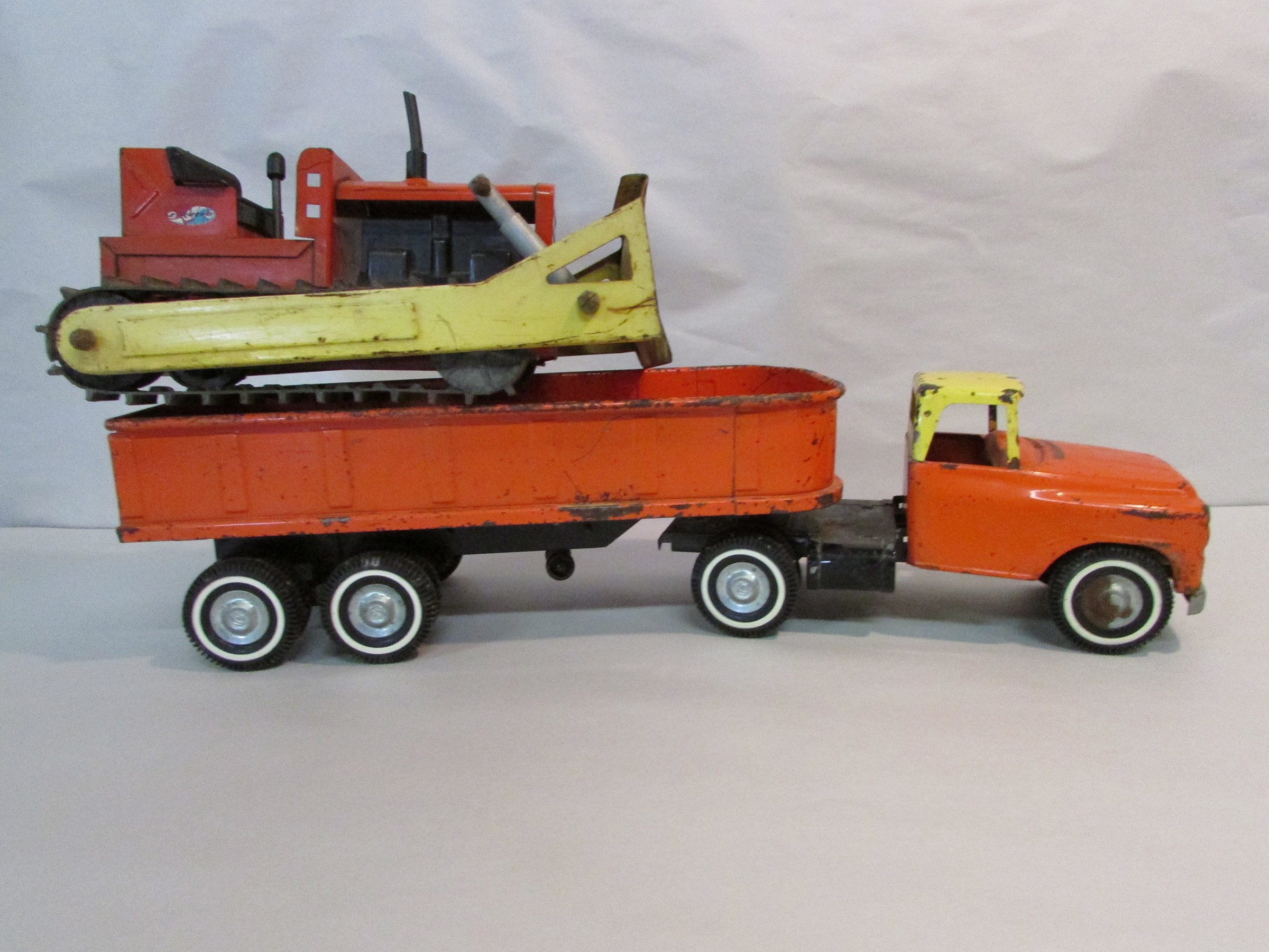 Property photo 50 - OUTSTANDING 2 DAY TOY/PETROLIANA AUCTION IN WHITLEY COUNTY, INDIANA