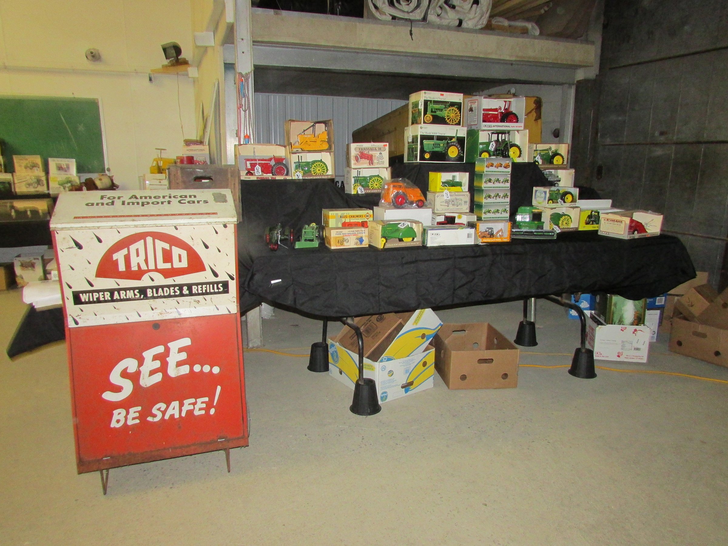 Property photo 116 - OUTSTANDING 2 DAY TOY/PETROLIANA AUCTION IN WHITLEY COUNTY, INDIANA