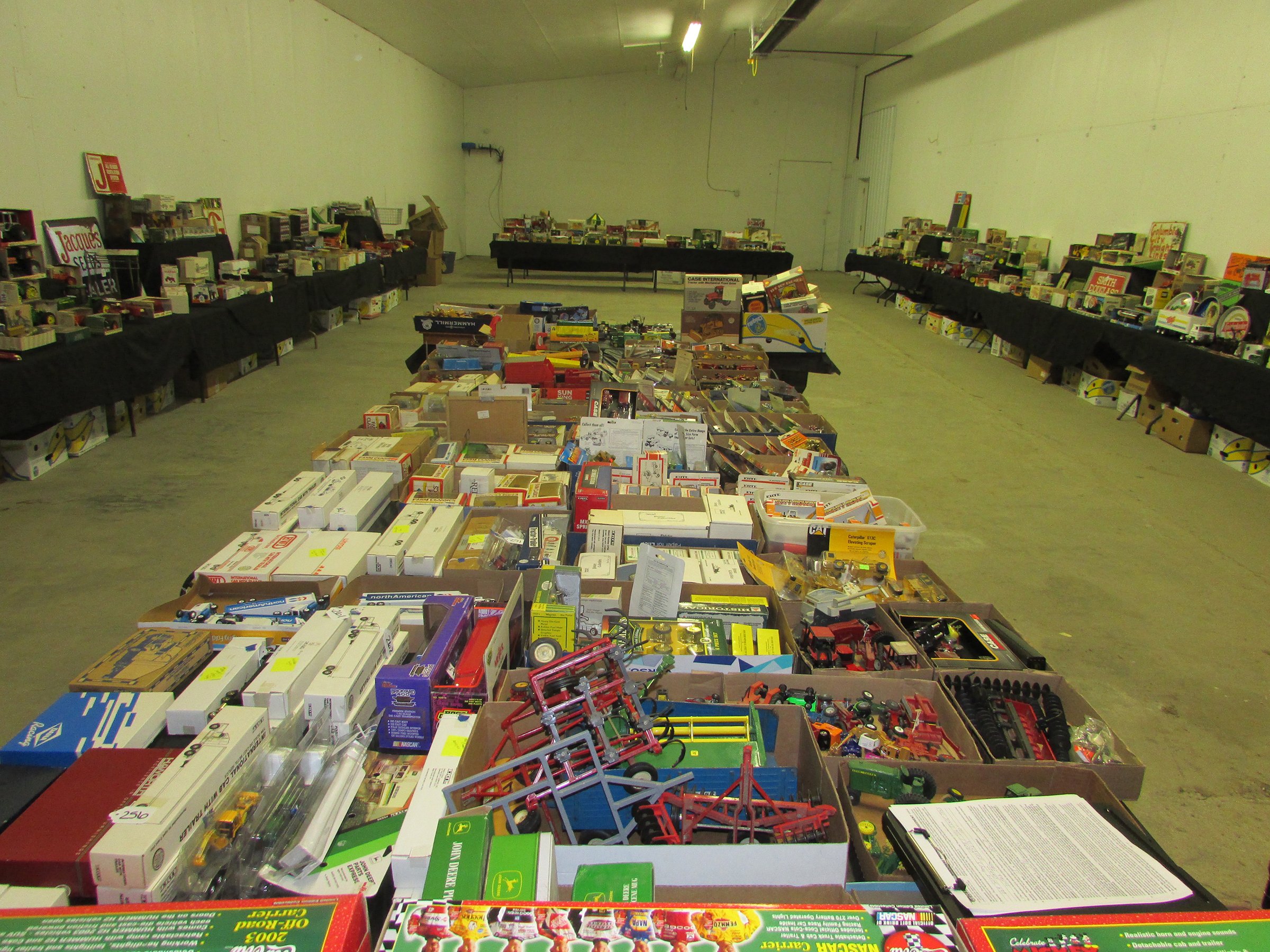 Property photo 130 - OUTSTANDING 2 DAY TOY/PETROLIANA AUCTION IN WHITLEY COUNTY, INDIANA