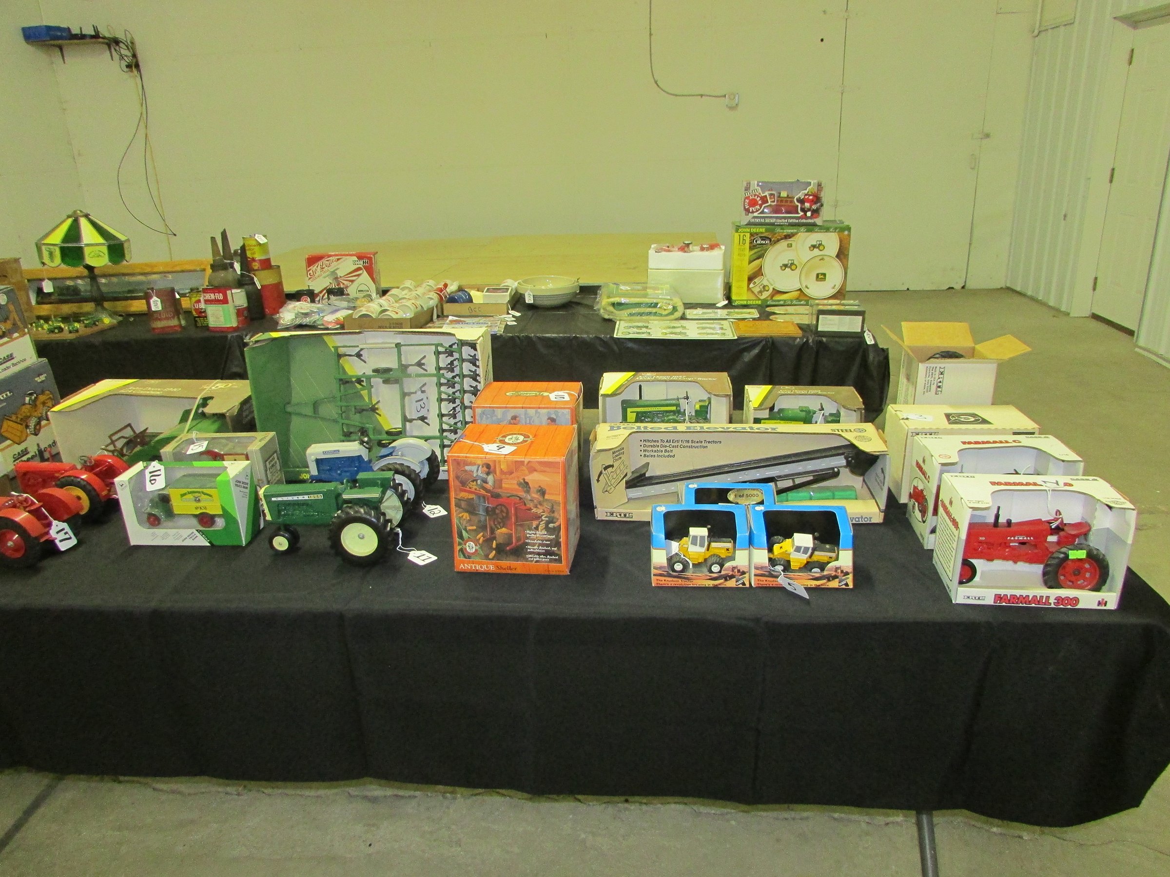 Property photo 114 - OUTSTANDING 2 DAY TOY/PETROLIANA AUCTION IN WHITLEY COUNTY, INDIANA