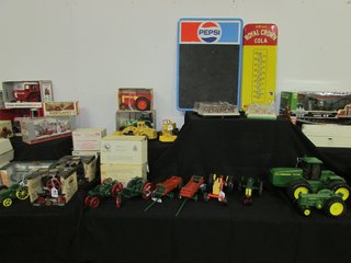 Property photo 124 - OUTSTANDING 2 DAY TOY/PETROLIANA AUCTION IN WHITLEY COUNTY, INDIANA